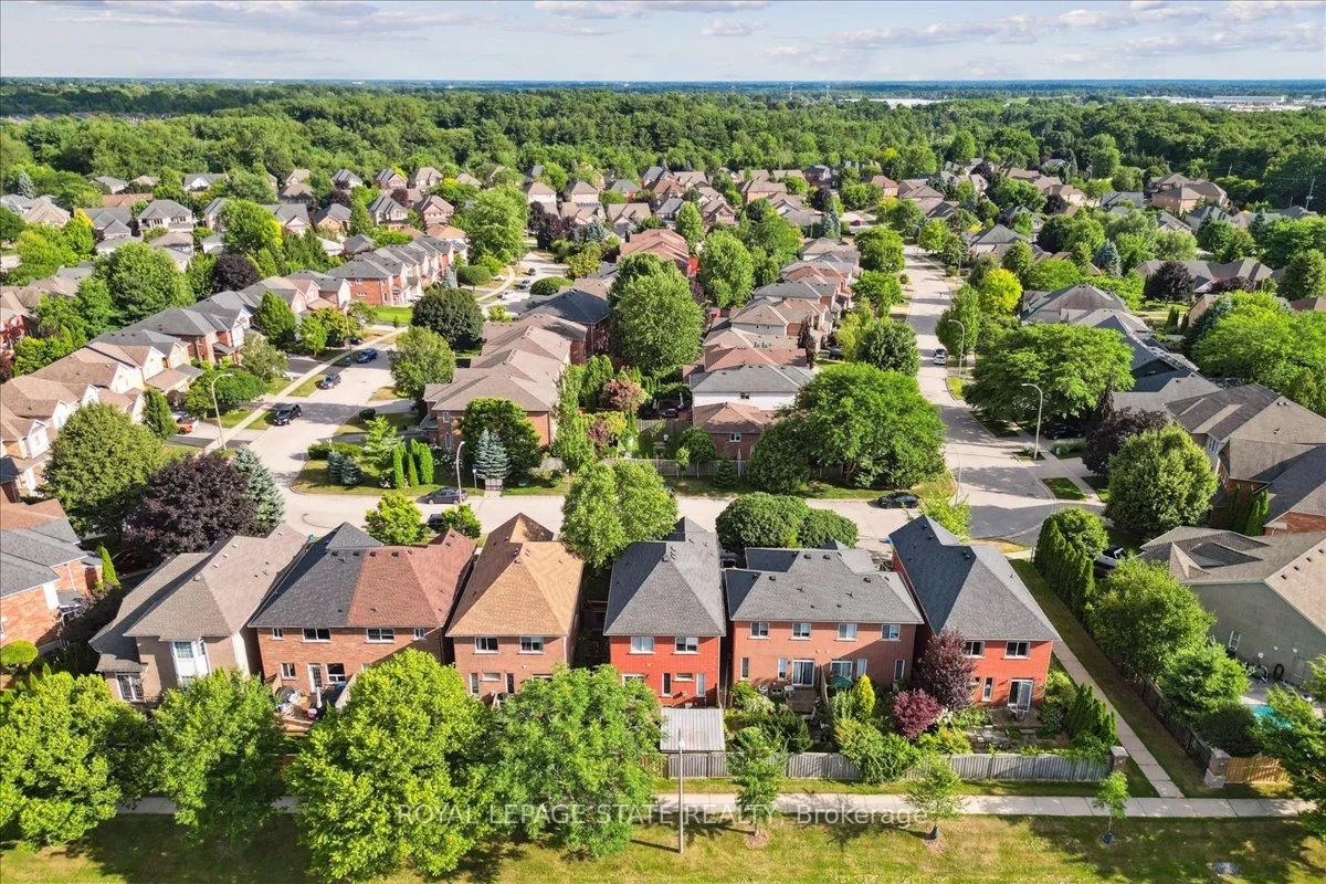 Photo 41 of 70 Moore Crescent, Hamilton, Ancaster — HOMEH