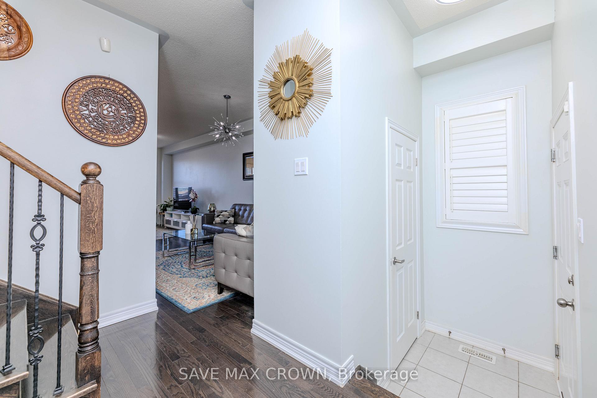 Photo 6 of 194 Sky Harbour Drive, Brampton, Bram West — HOMEH