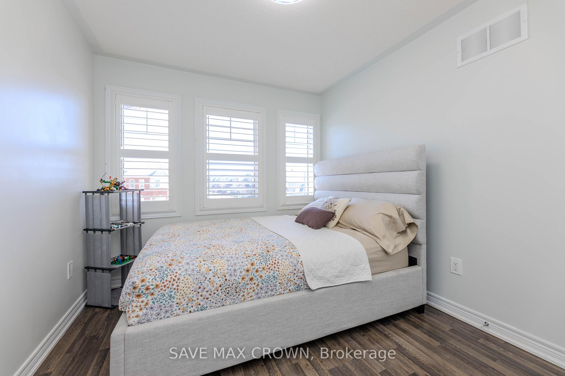 Photo 30 of 194 Sky Harbour Drive, Brampton, Bram West — HOMEH