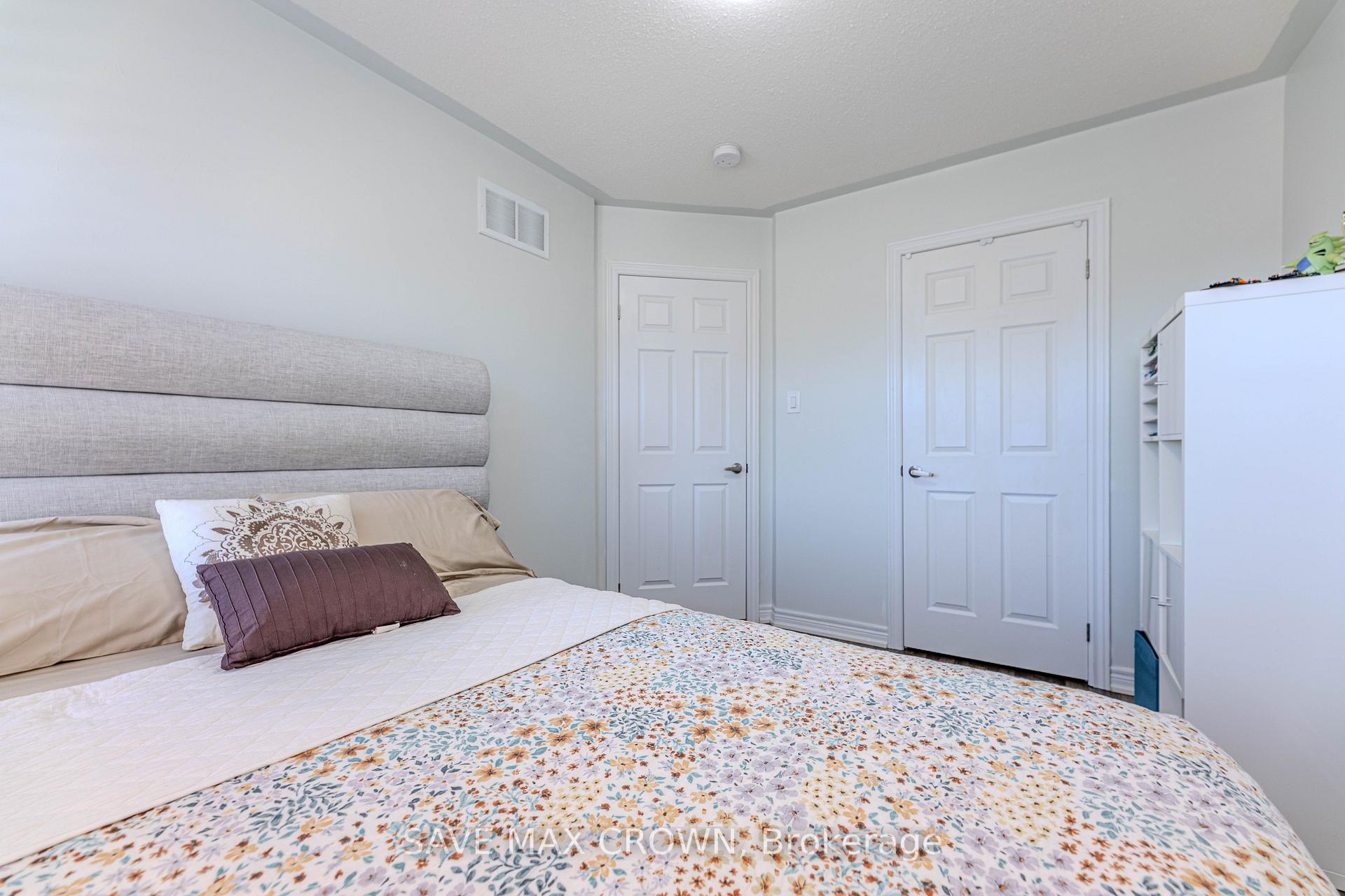 Photo 31 of 194 Sky Harbour Drive, Brampton, Bram West — HOMEH