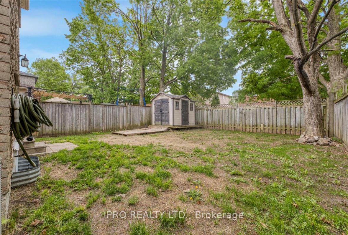 Photo 32 of 407 Hickling Trail, Barrie, Grove East — HOMEH