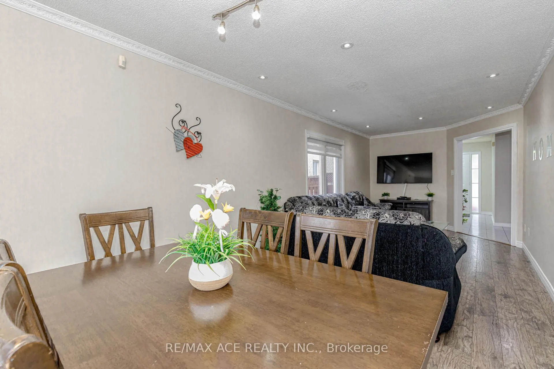 Photo 20 of 97 Bighorn Crescent, Brampton, Sandringham-Wellington — HOMEH