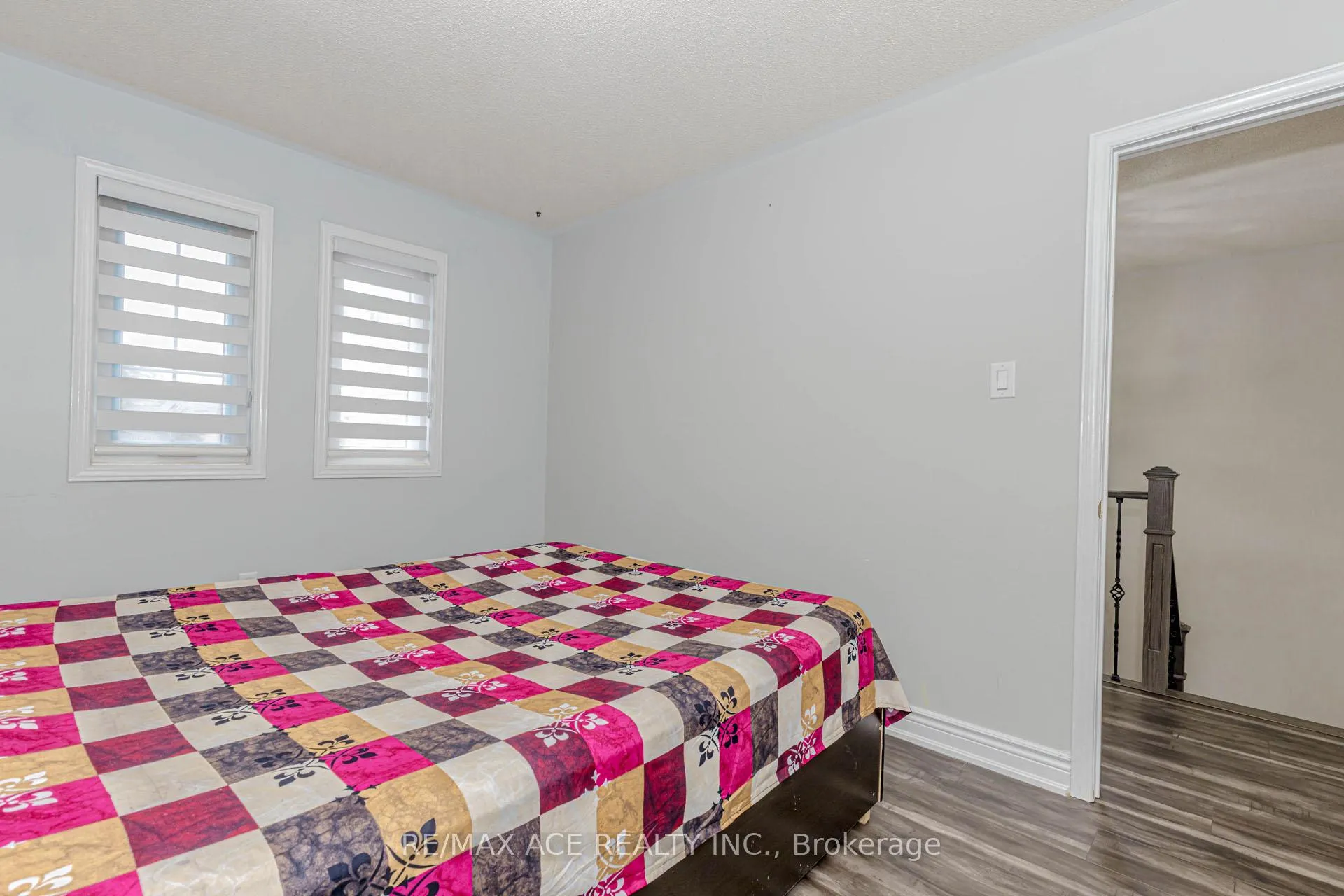 Photo 33 of 97 Bighorn Crescent, Brampton, Sandringham-Wellington — HOMEH