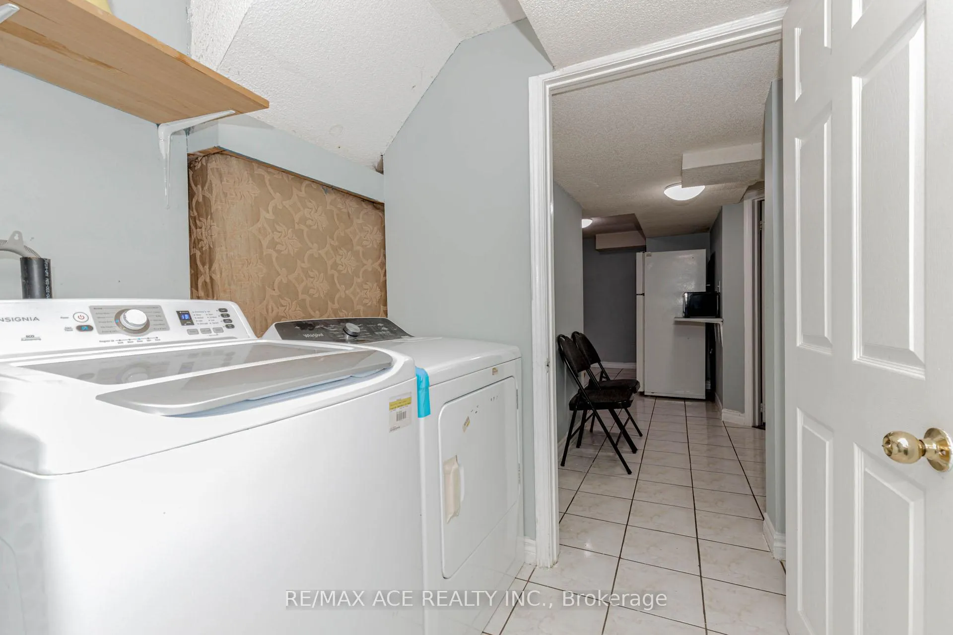 Photo 37 of 97 Bighorn Crescent, Brampton, Sandringham-Wellington — HOMEH