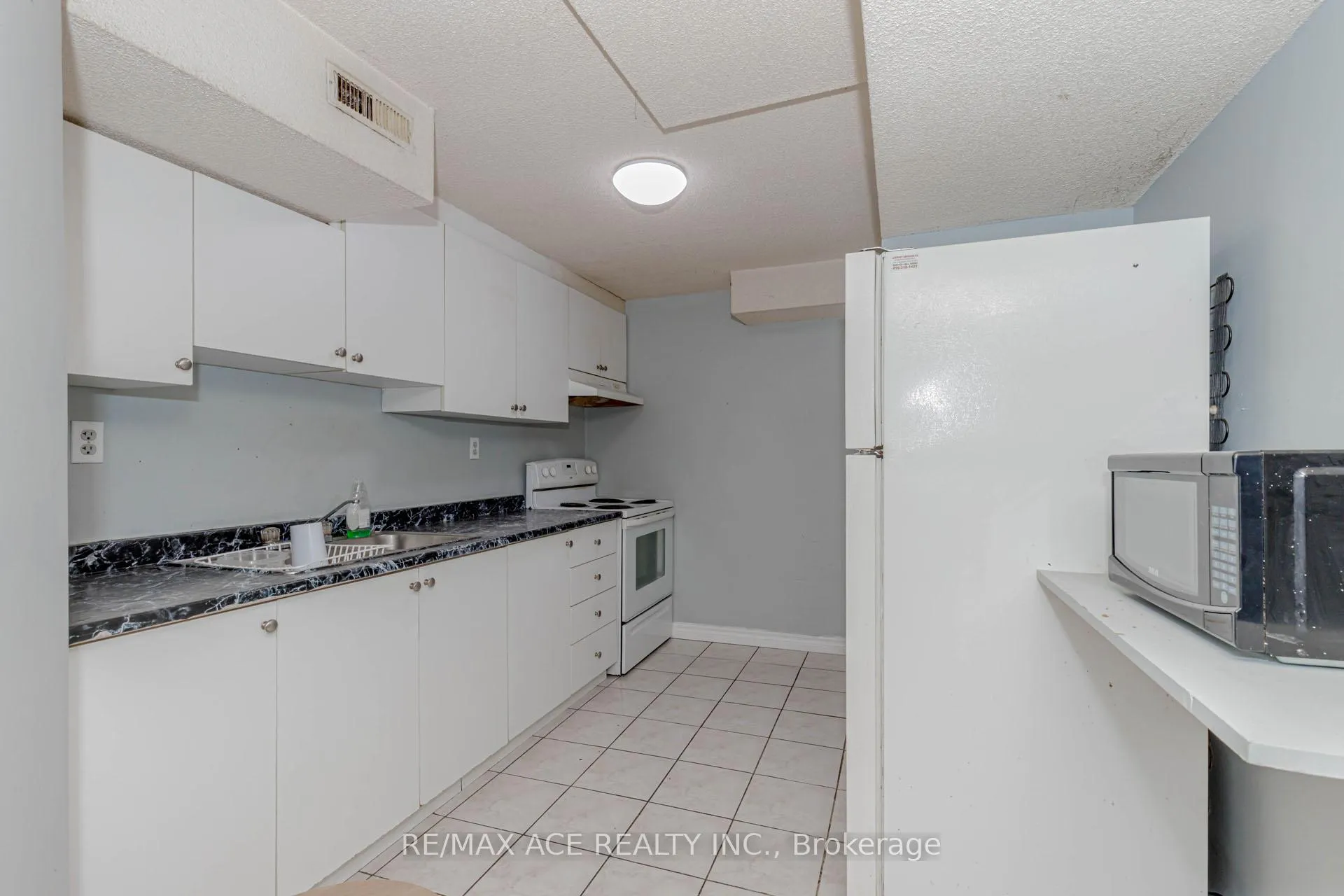 Photo 40 of 97 Bighorn Crescent, Brampton, Sandringham-Wellington — HOMEH