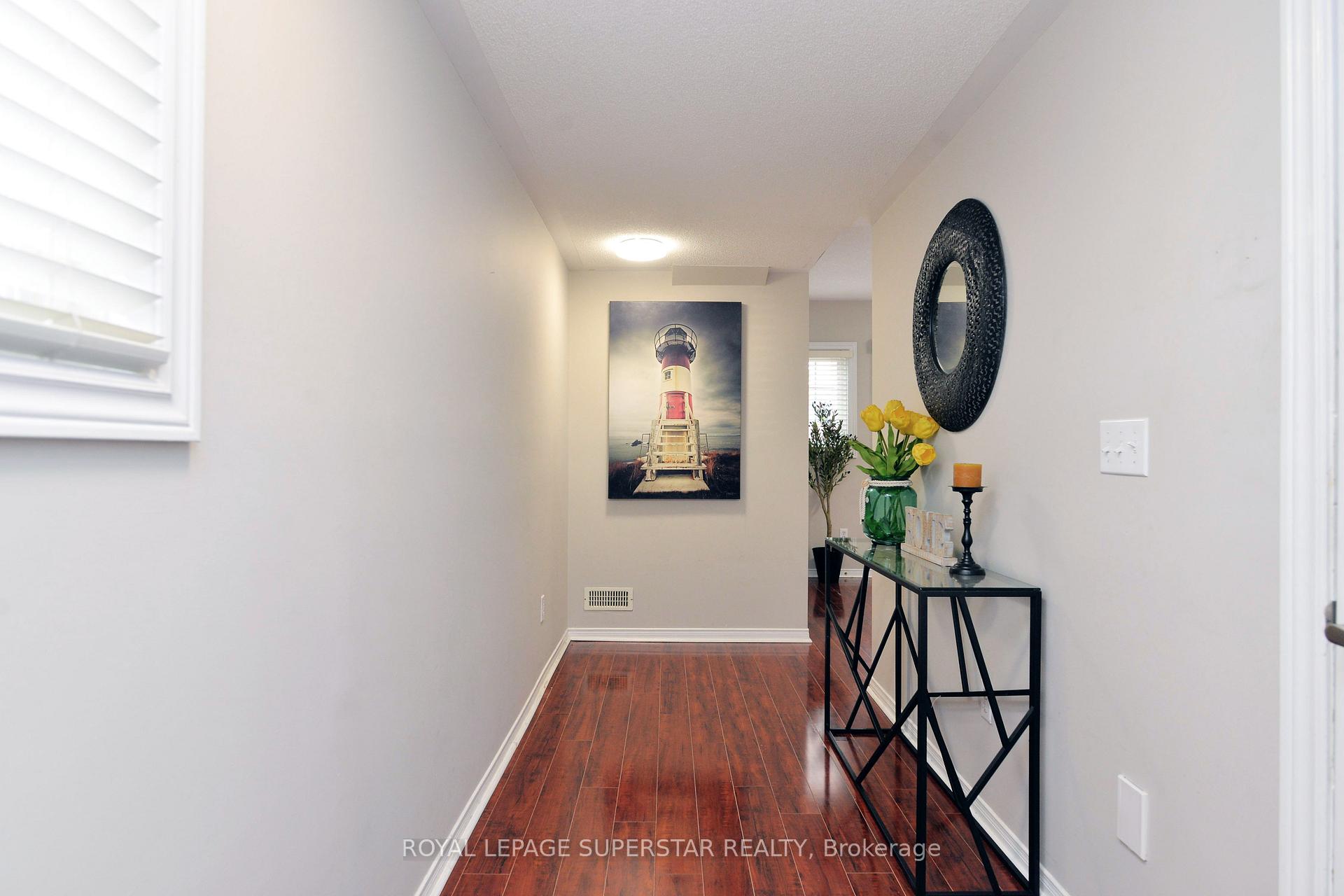 Photo 6 of 15 Gemstone Lane, Brampton, Downtown Brampton — HOMEH