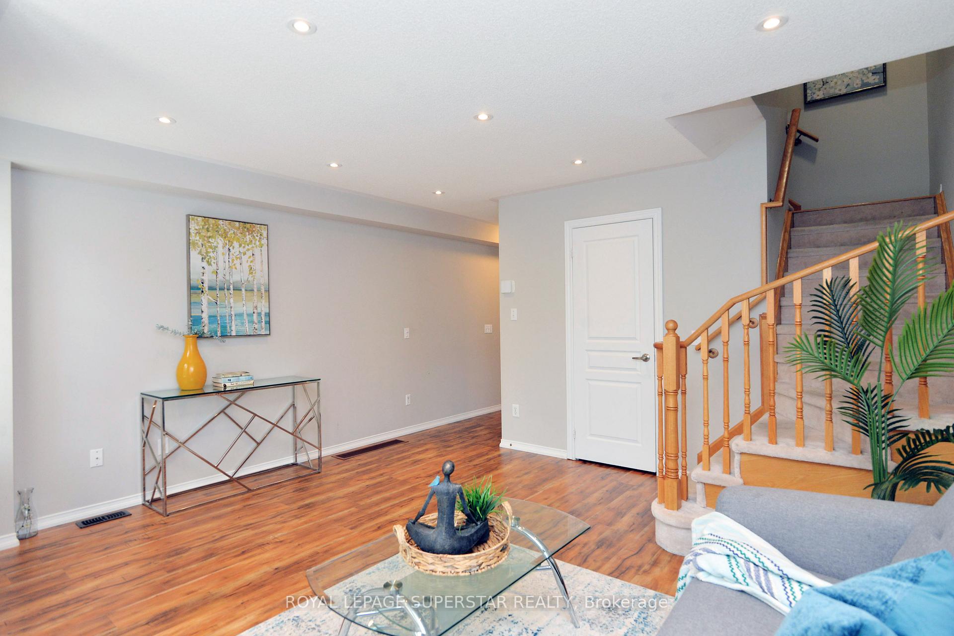 Photo 22 of 15 Gemstone Lane, Brampton, Downtown Brampton — HOMEH