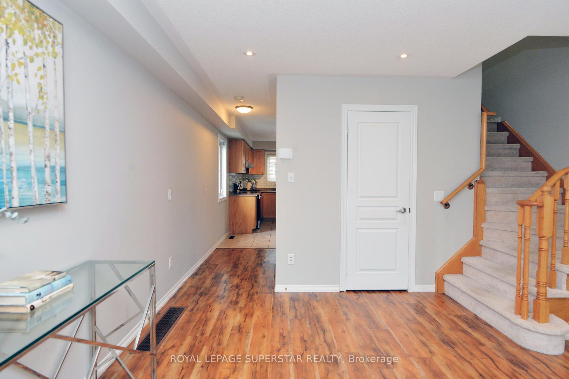 Photo 25 of 15 Gemstone Lane, Brampton, Downtown Brampton — HOMEH