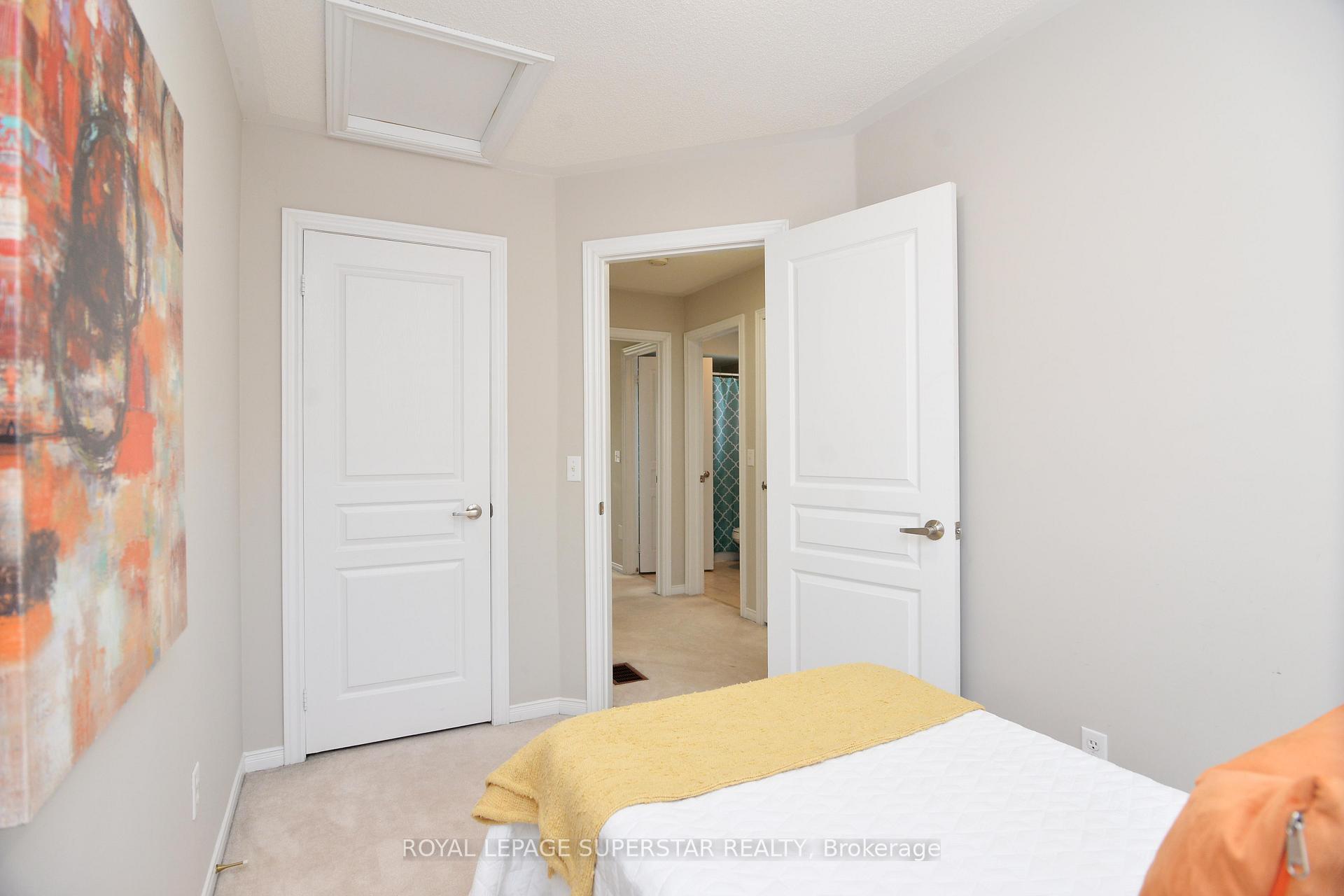 Photo 38 of 15 Gemstone Lane, Brampton, Downtown Brampton — HOMEH