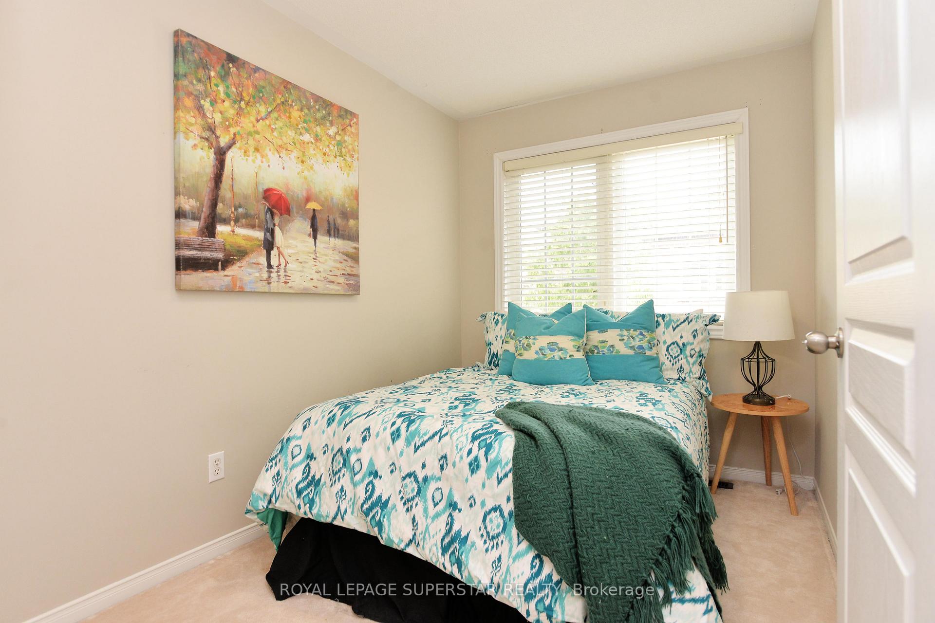 Photo 39 of 15 Gemstone Lane, Brampton, Downtown Brampton — HOMEH