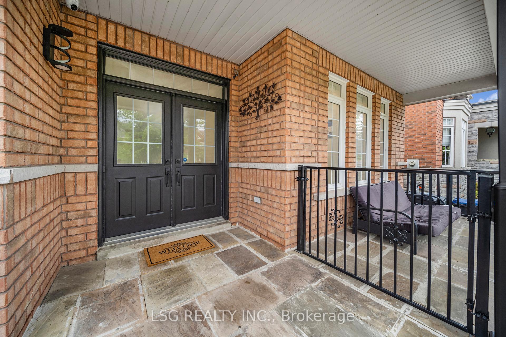 Photo 8 of 54 Richgrove Drive, Brampton, Vales of Castlemore — HOMEH