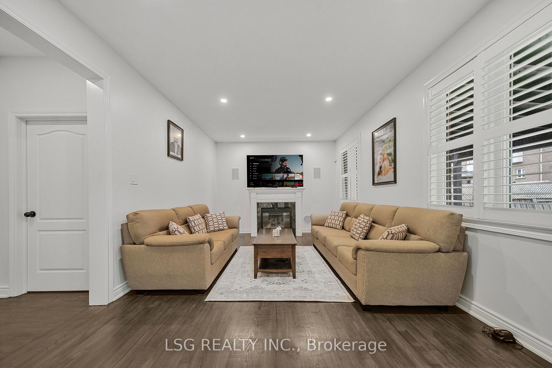 Photo 14 of 54 Richgrove Drive, Brampton, Vales of Castlemore — HOMEH