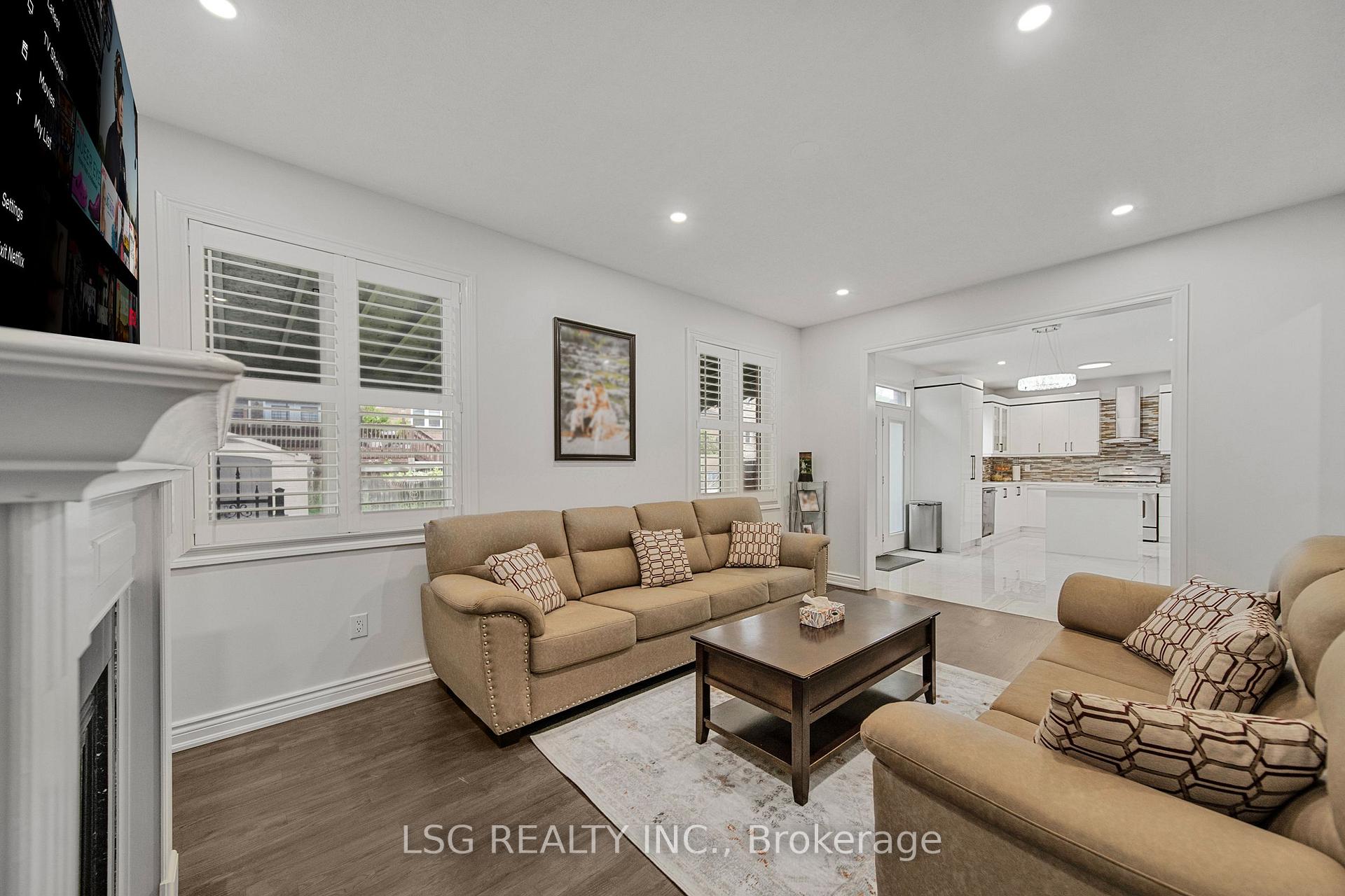 Photo 15 of 54 Richgrove Drive, Brampton, Vales of Castlemore — HOMEH