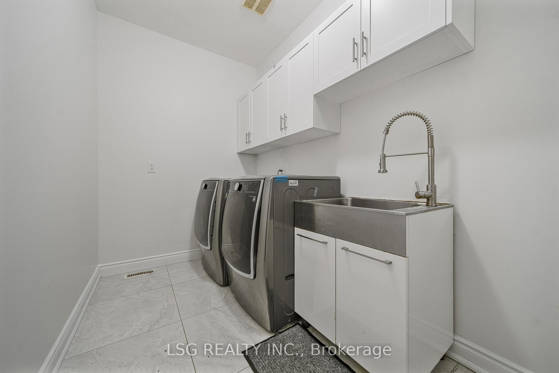 Photo 20 of 54 Richgrove Drive, Brampton, Vales of Castlemore — HOMEH