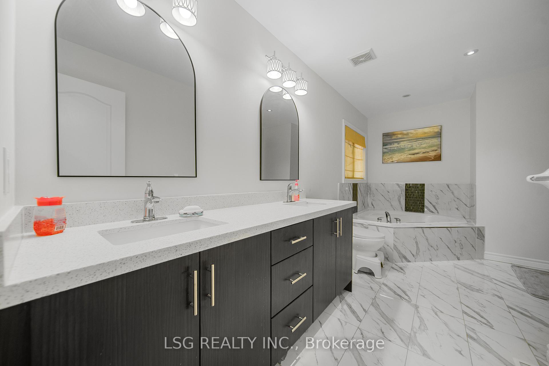 Photo 25 of 54 Richgrove Drive, Brampton, Vales of Castlemore — HOMEH