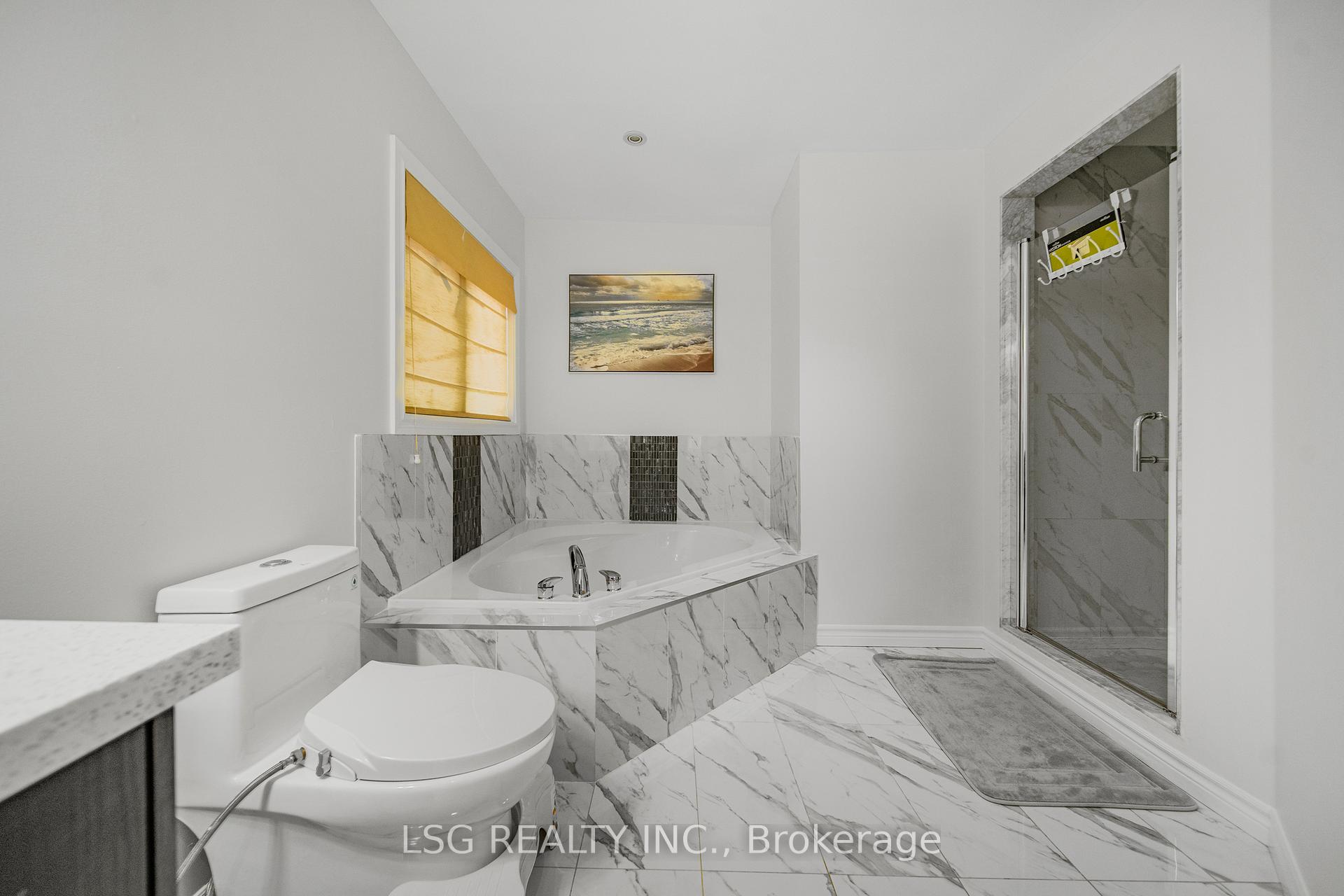 Photo 26 of 54 Richgrove Drive, Brampton, Vales of Castlemore — HOMEH