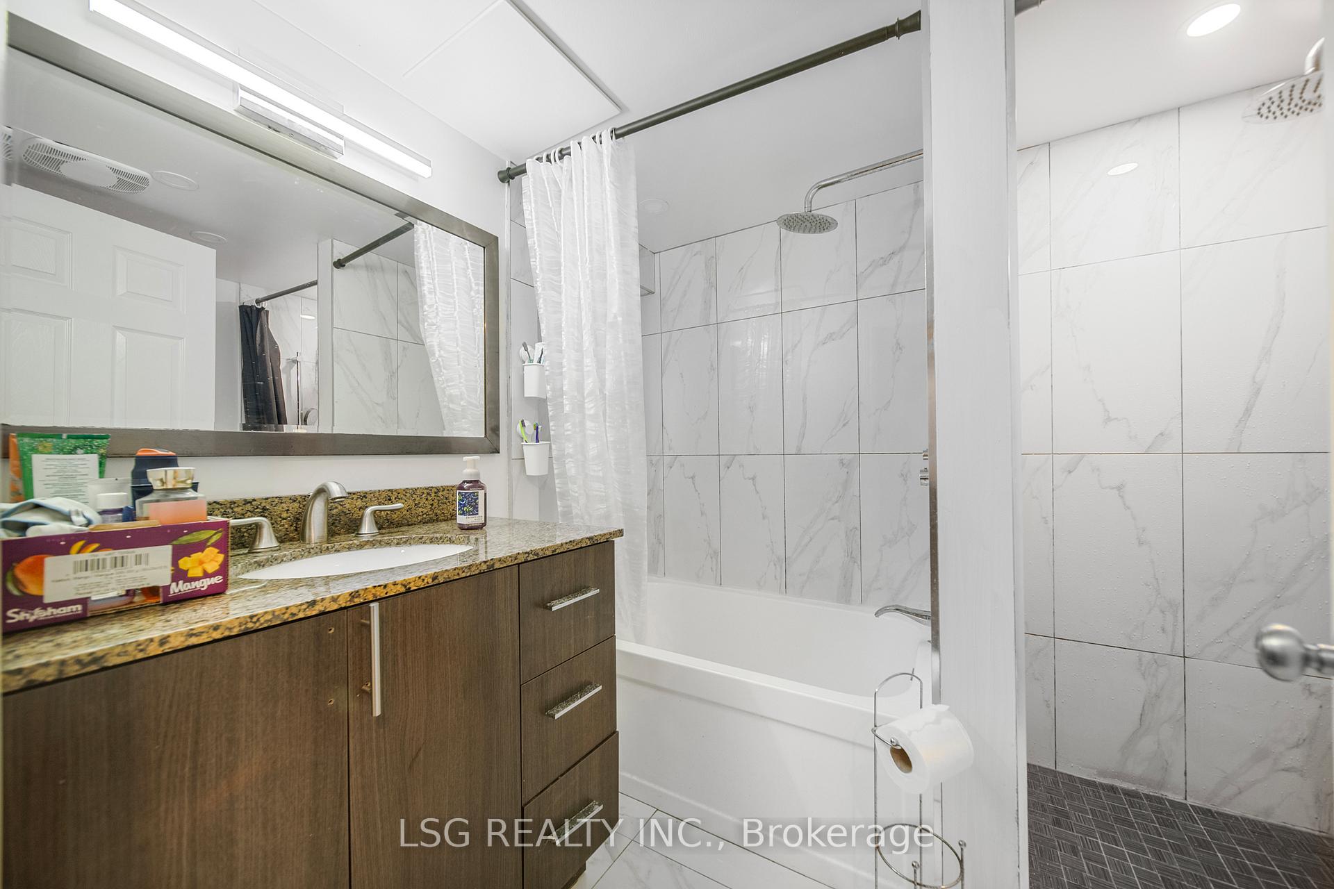 Photo 39 of 54 Richgrove Drive, Brampton, Vales of Castlemore — HOMEH