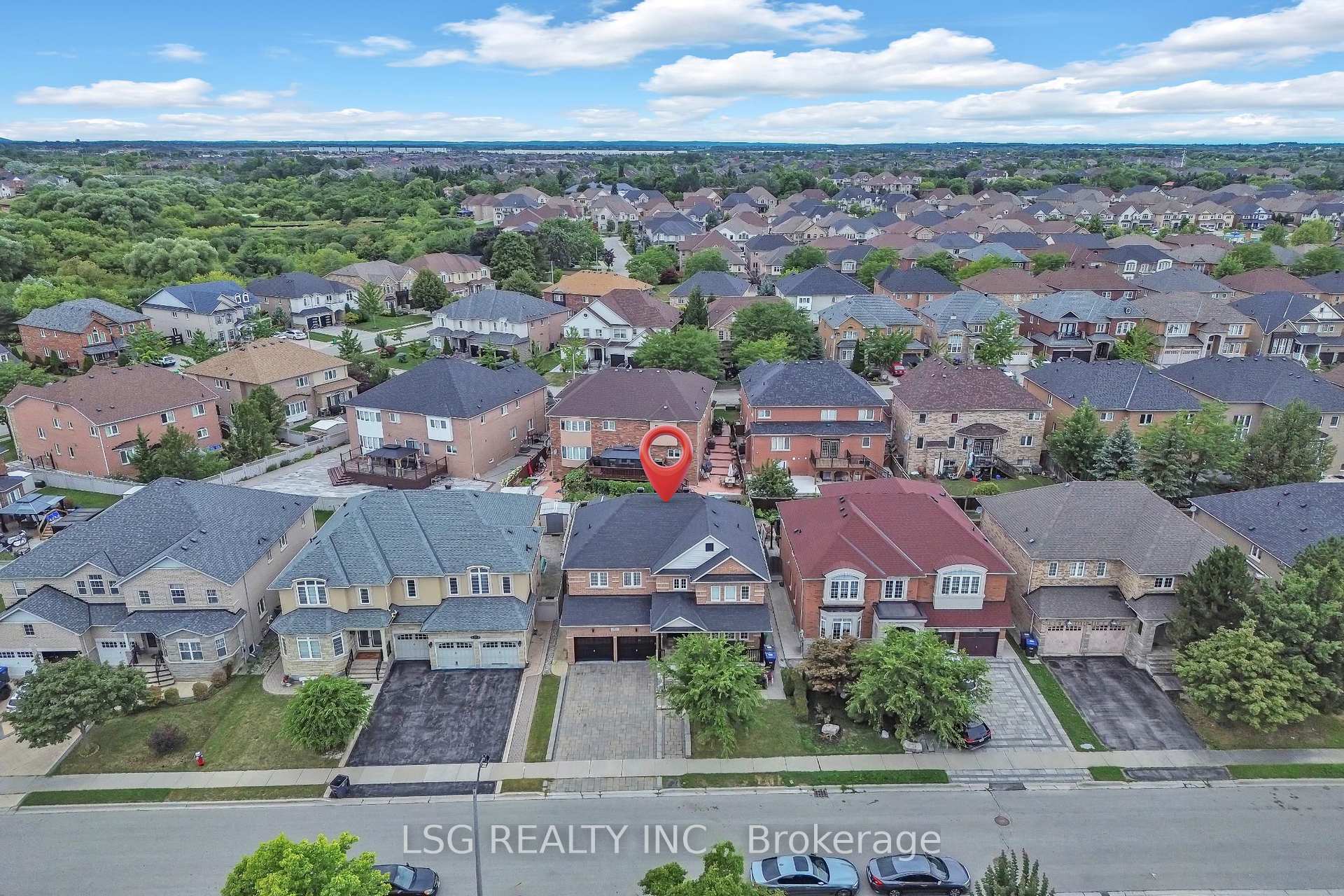 Photo 43 of 54 Richgrove Drive, Brampton, Vales of Castlemore — HOMEH