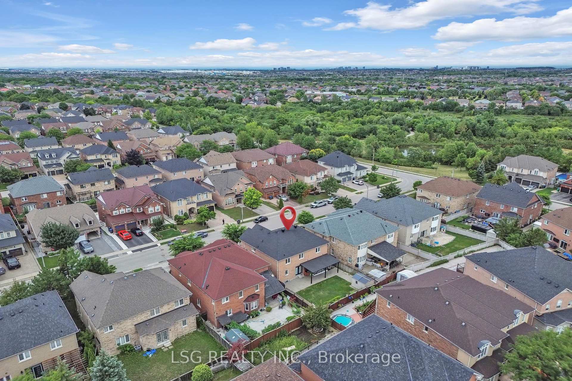Photo 45 of 54 Richgrove Drive, Brampton, Vales of Castlemore — HOMEH
