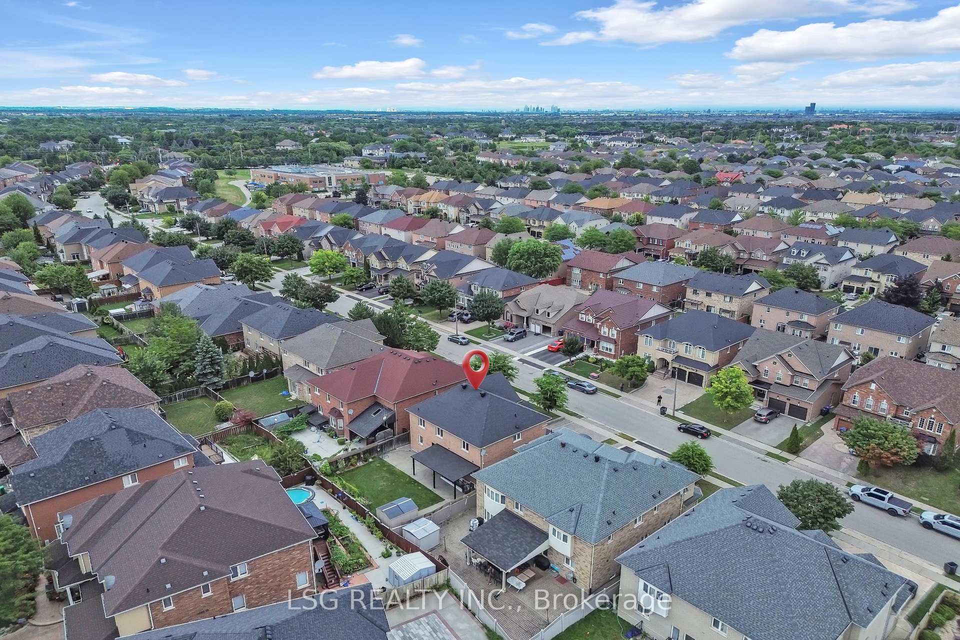 Photo 47 of 54 Richgrove Drive, Brampton, Vales of Castlemore — HOMEH