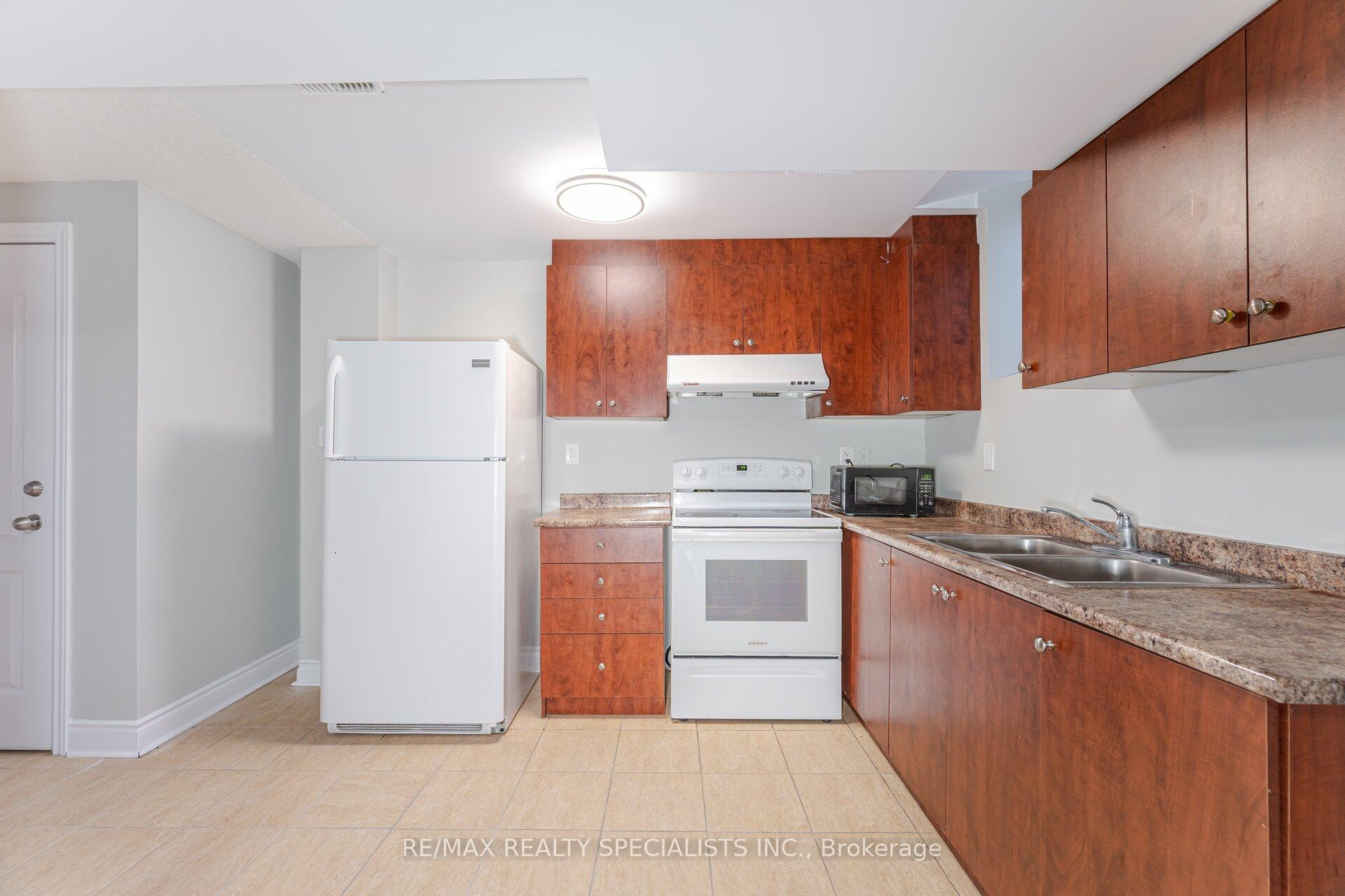 Photo 35 of 6 Arctic Fox Crescent, Brampton, Sandringham-Wellington — HOMEH