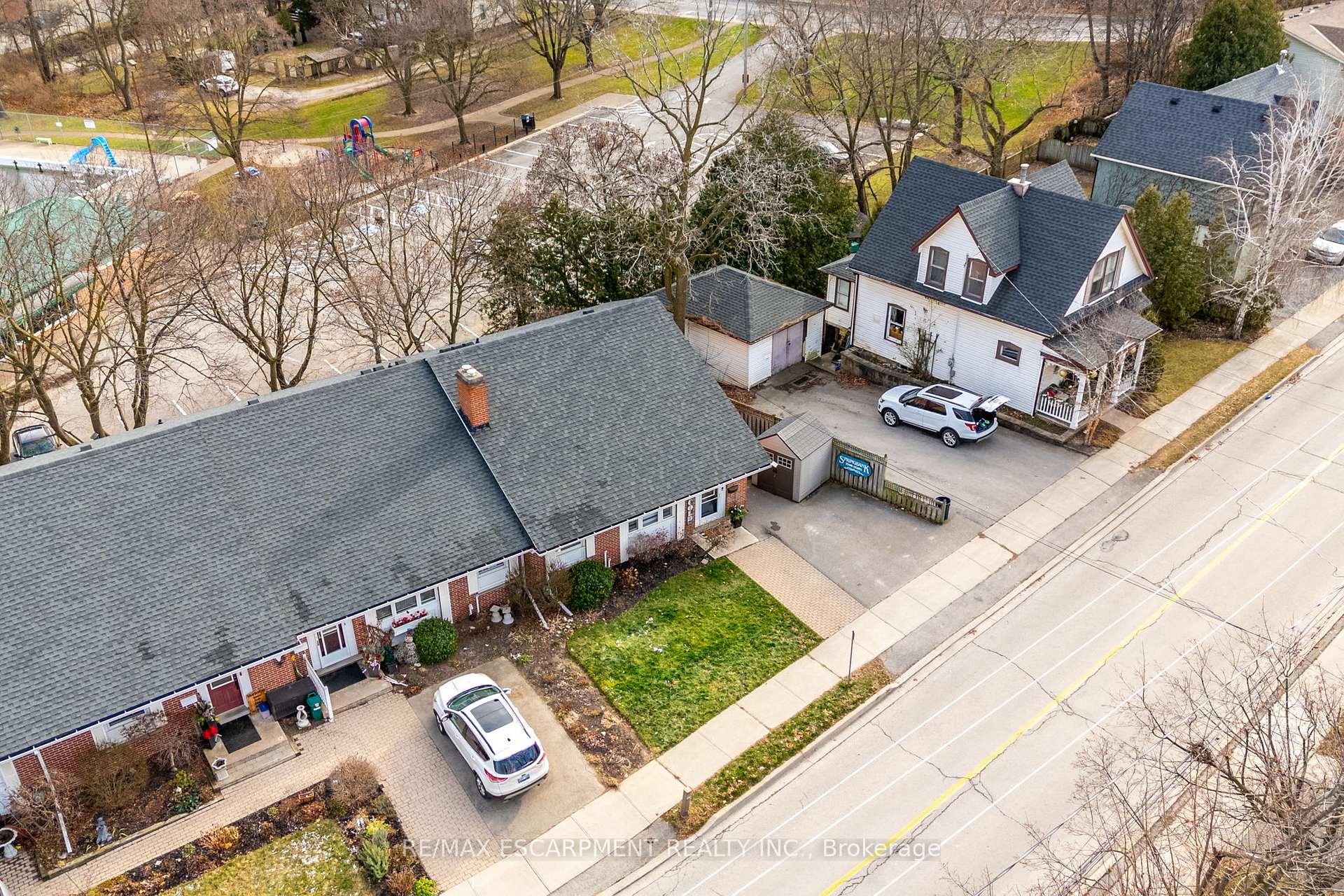 Photo 3 of 109 Main Street W, Grimsby, Grimsby West — HOMEH