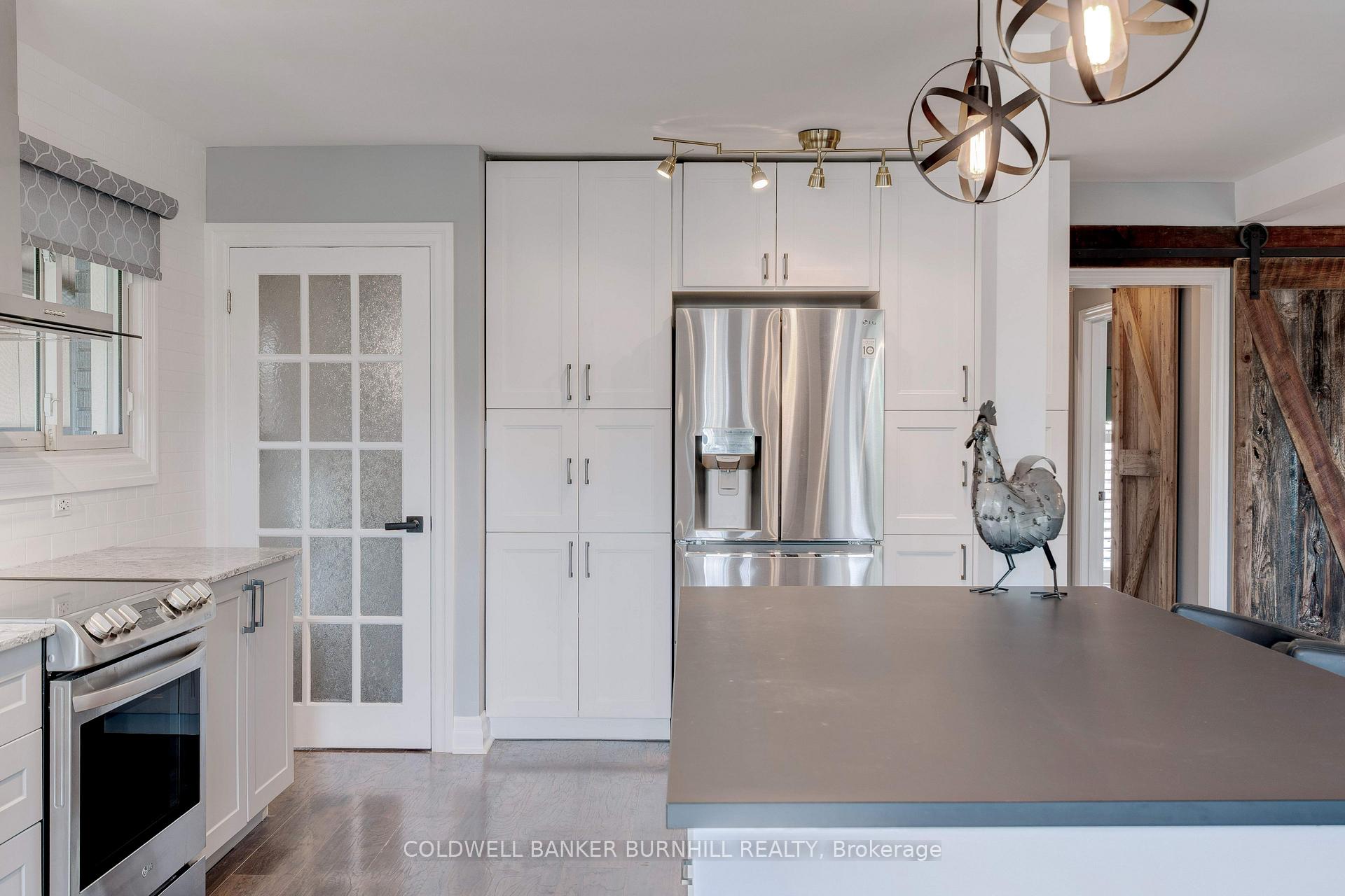 Photo 7 of 175 Kings Forest Drive, Hamilton, Huntington — HOMEH