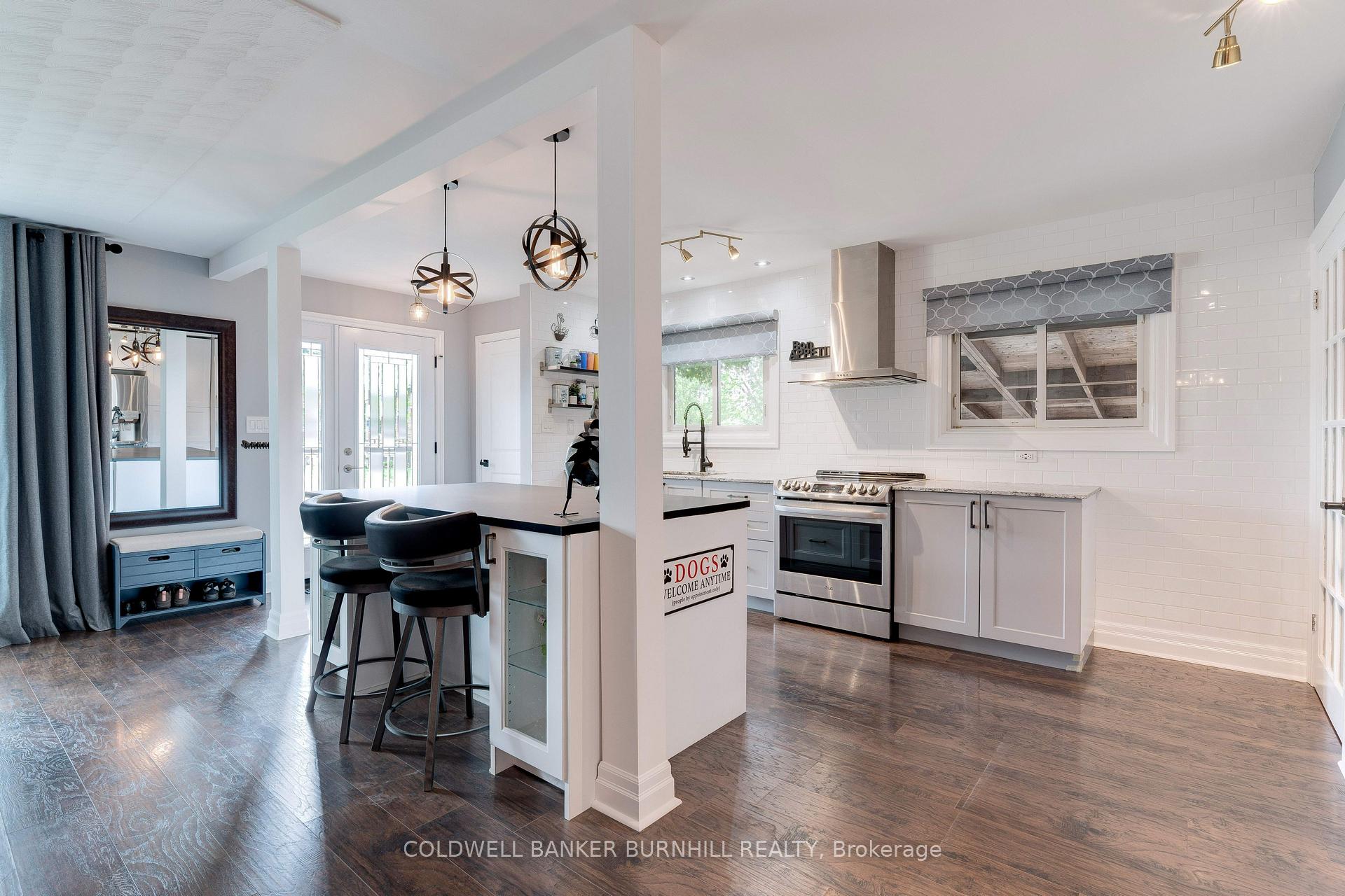Photo 12 of 175 Kings Forest Drive, Hamilton, Huntington — HOMEH