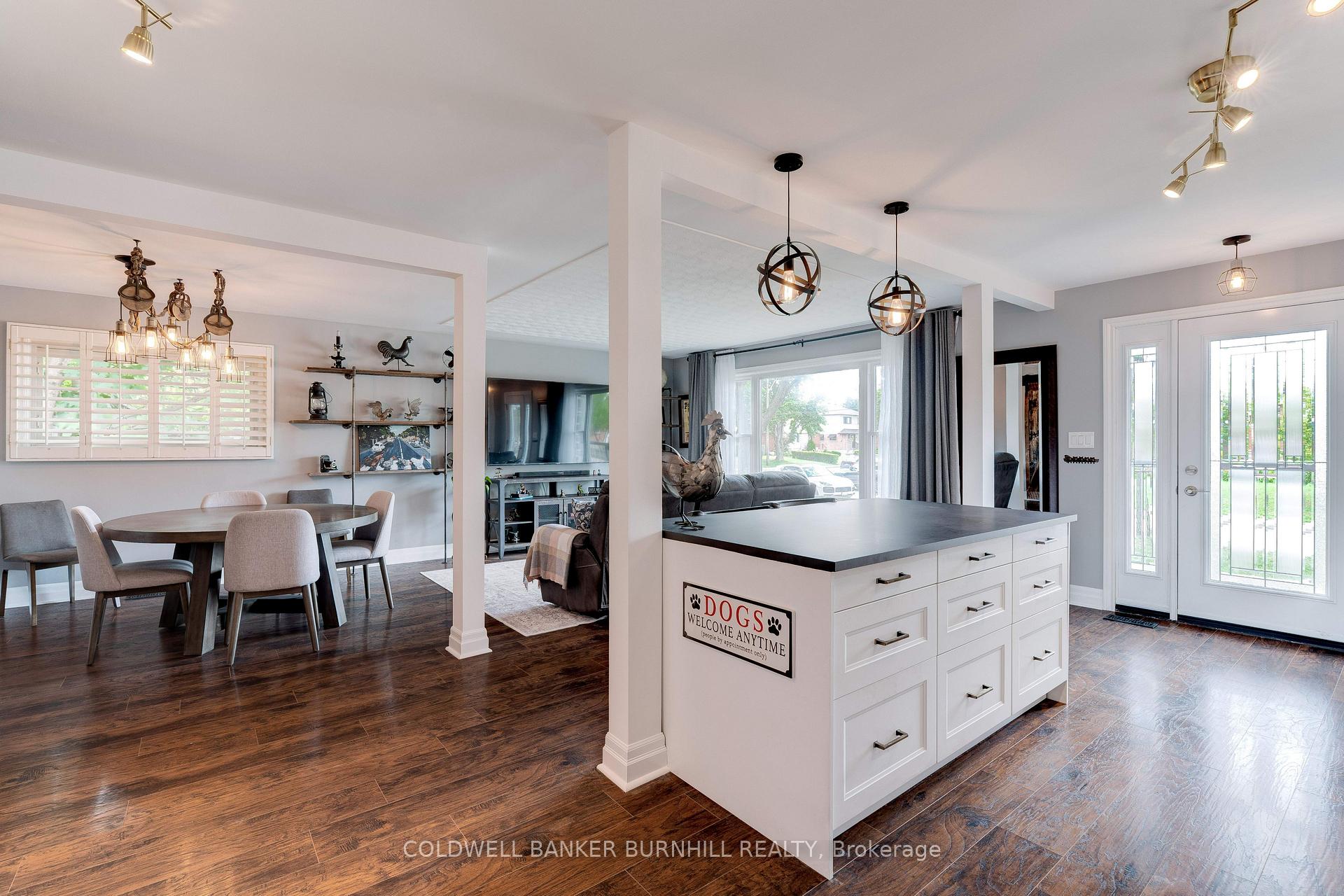 Photo 16 of 175 Kings Forest Drive, Hamilton, Huntington — HOMEH