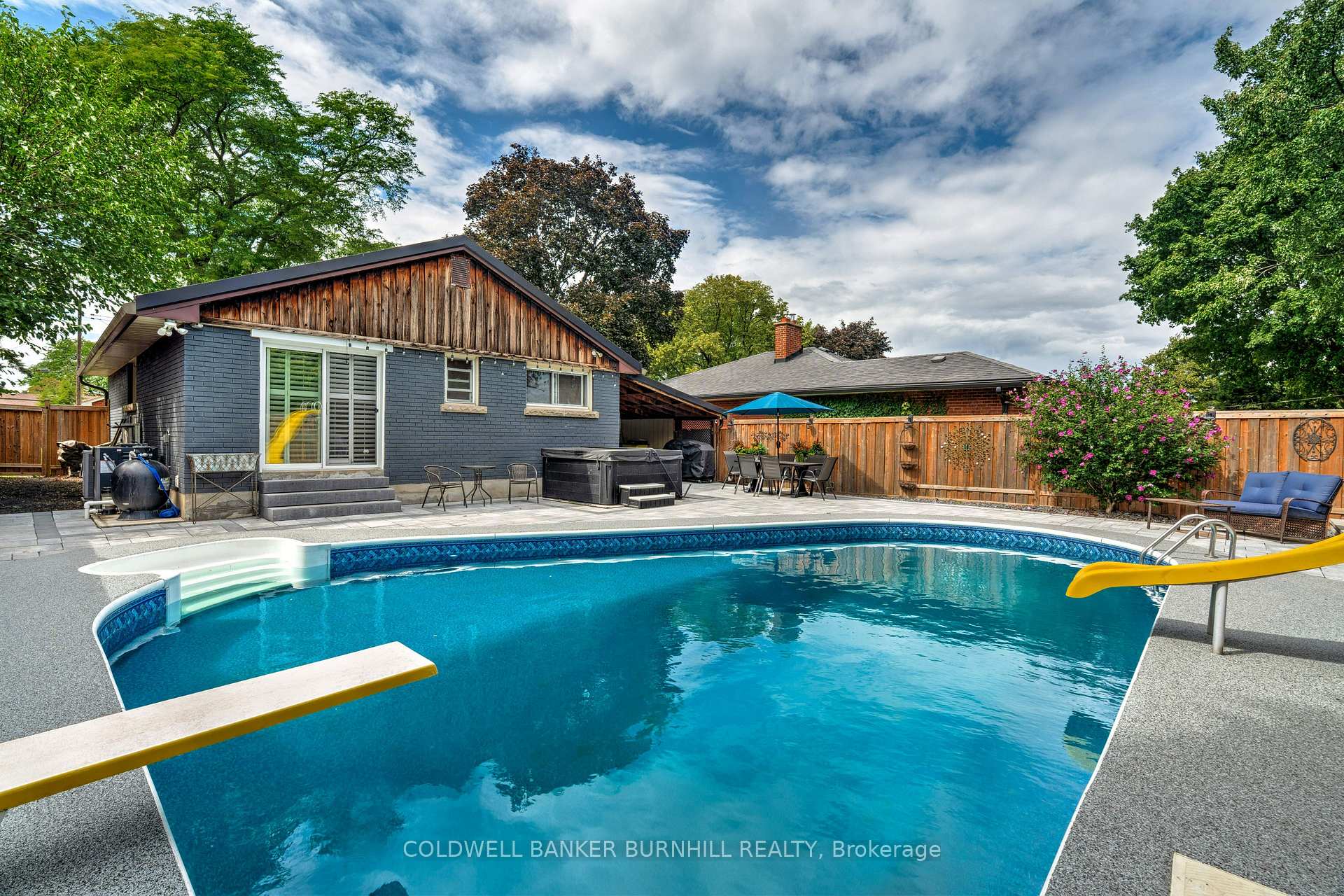 Photo 42 of 175 Kings Forest Drive, Hamilton, Huntington — HOMEH