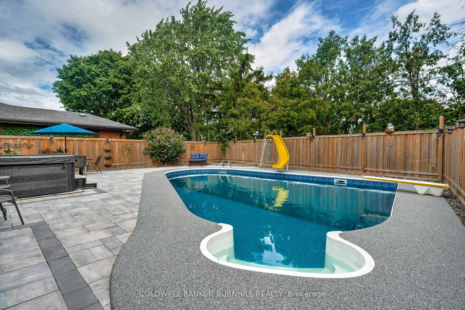 Photo 44 of 175 Kings Forest Drive, Hamilton, Huntington — HOMEH