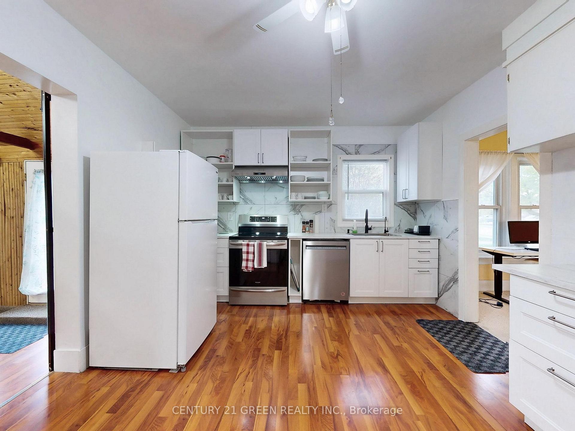 Photo 12 of 521 Carlton Street, St. Catharines, Carlton/Bunting — HOMEH