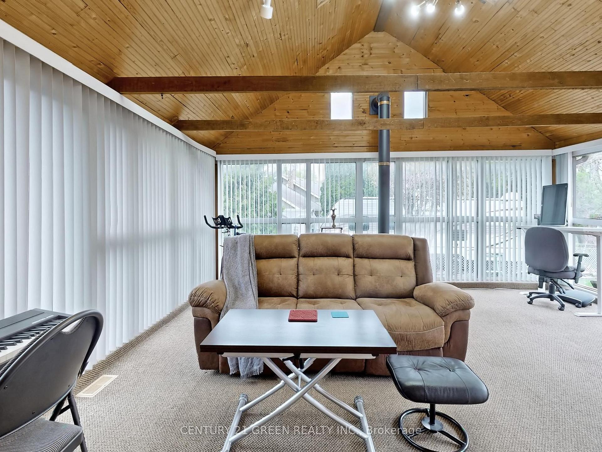 Photo 19 of 521 Carlton Street, St. Catharines, Carlton/Bunting — HOMEH