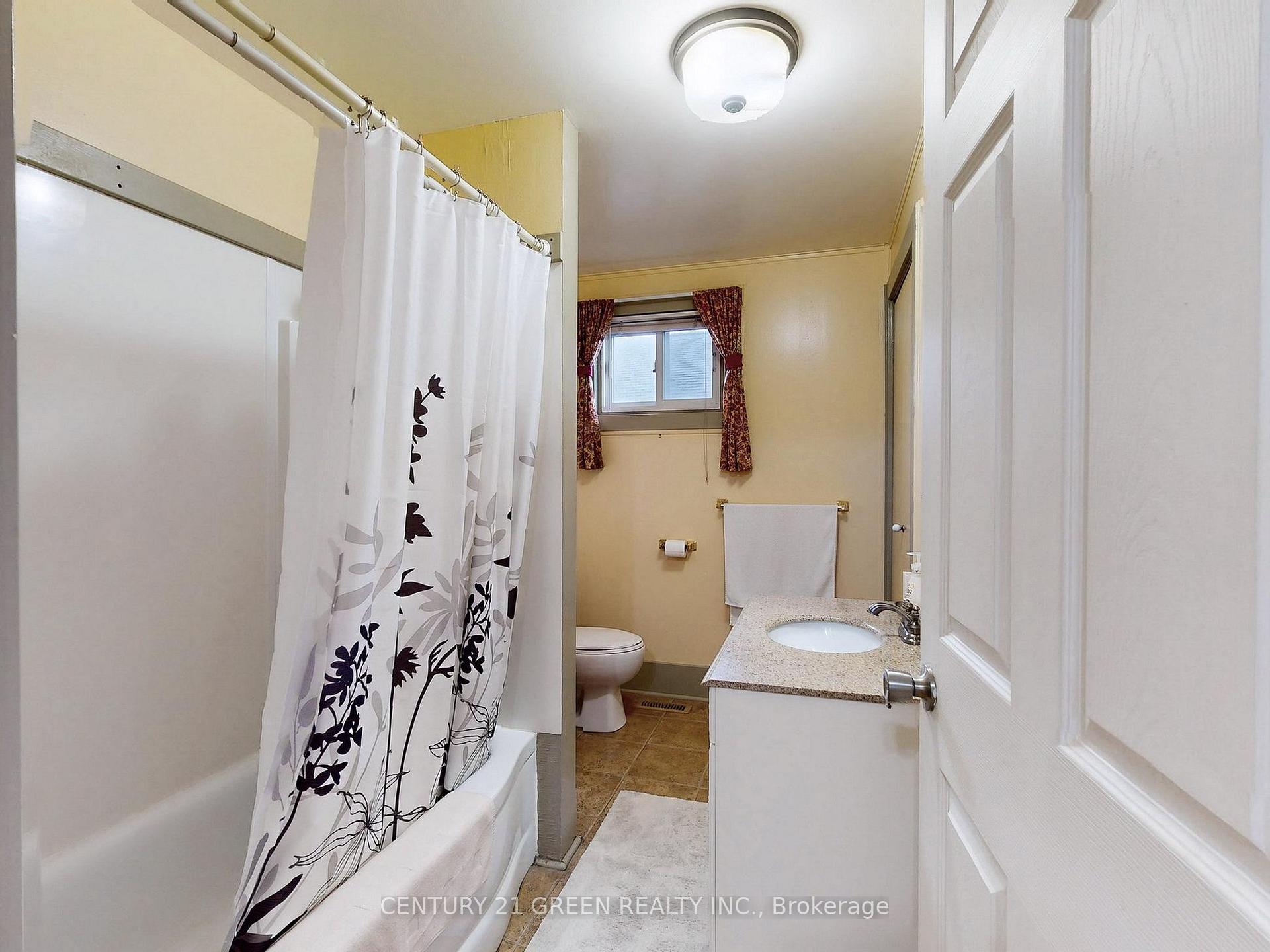 Photo 24 of 521 Carlton Street, St. Catharines, Carlton/Bunting — HOMEH