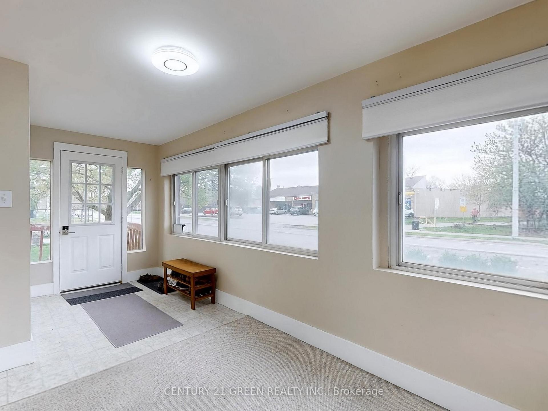 Photo 29 of 521 Carlton Street, St. Catharines, Carlton/Bunting — HOMEH