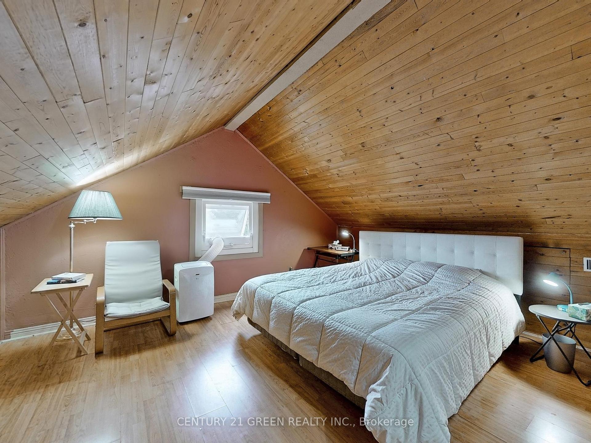 Photo 32 of 521 Carlton Street, St. Catharines, Carlton/Bunting — HOMEH
