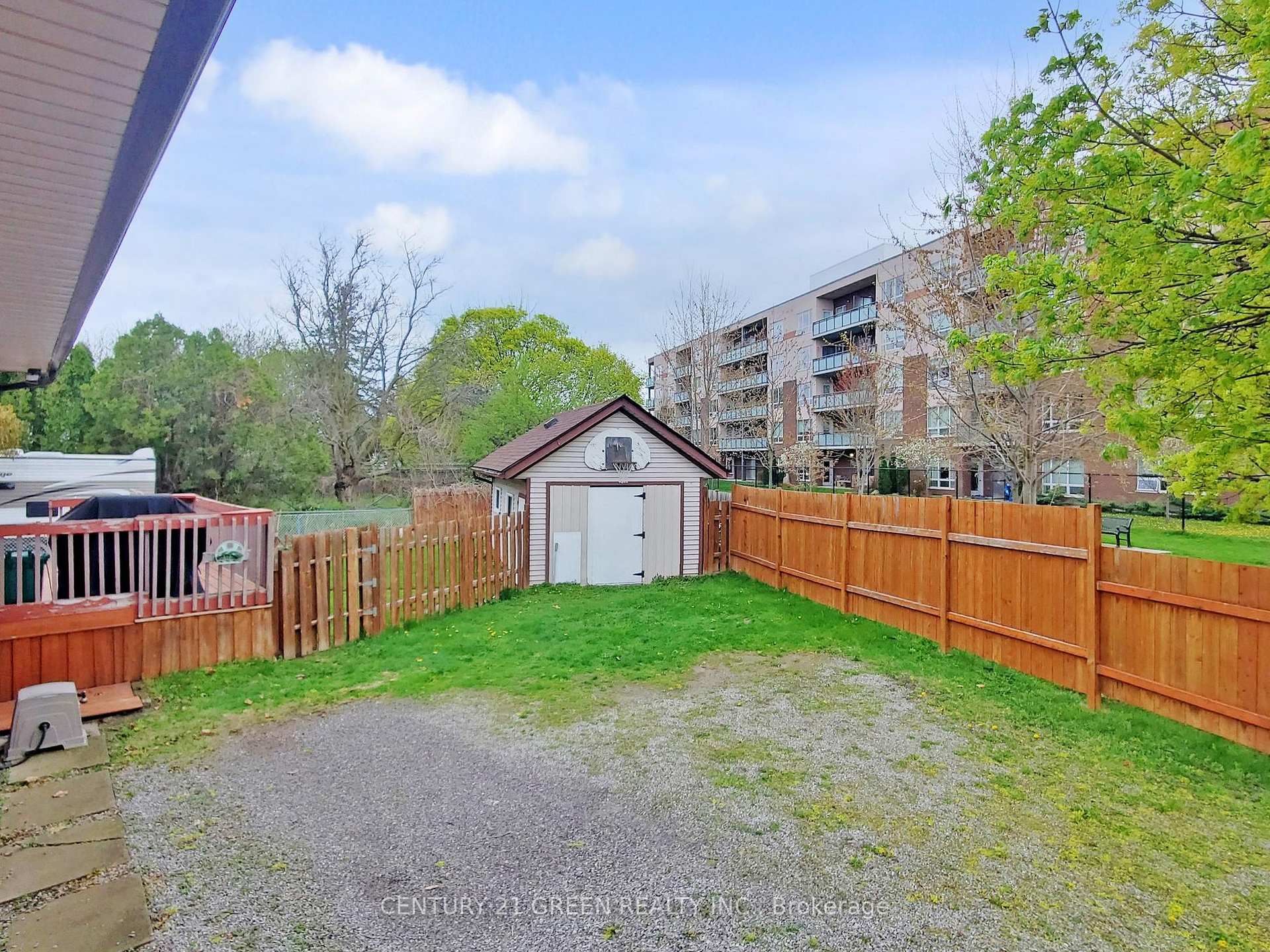 Photo 45 of 521 Carlton Street, St. Catharines, Carlton/Bunting — HOMEH