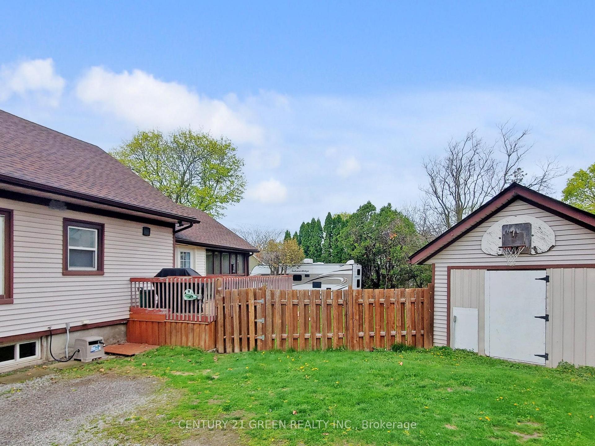 Photo 46 of 521 Carlton Street, St. Catharines, Carlton/Bunting — HOMEH