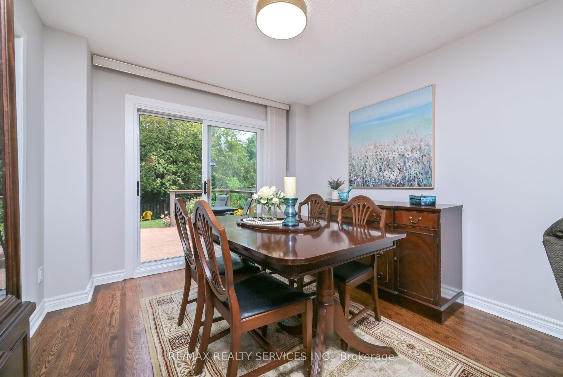 Photo 9 of 23 Governor Grove Crescent, Brampton, Brampton South — HOMEH