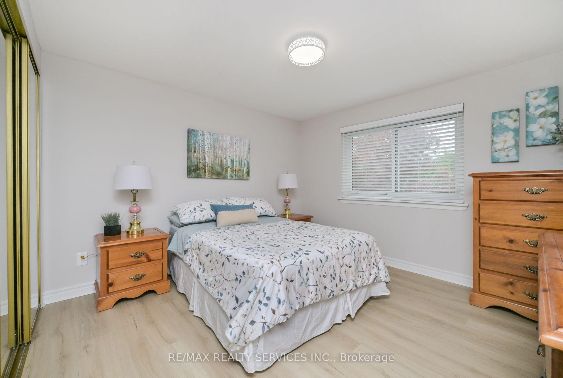 Photo 19 of 23 Governor Grove Crescent, Brampton, Brampton South — HOMEH