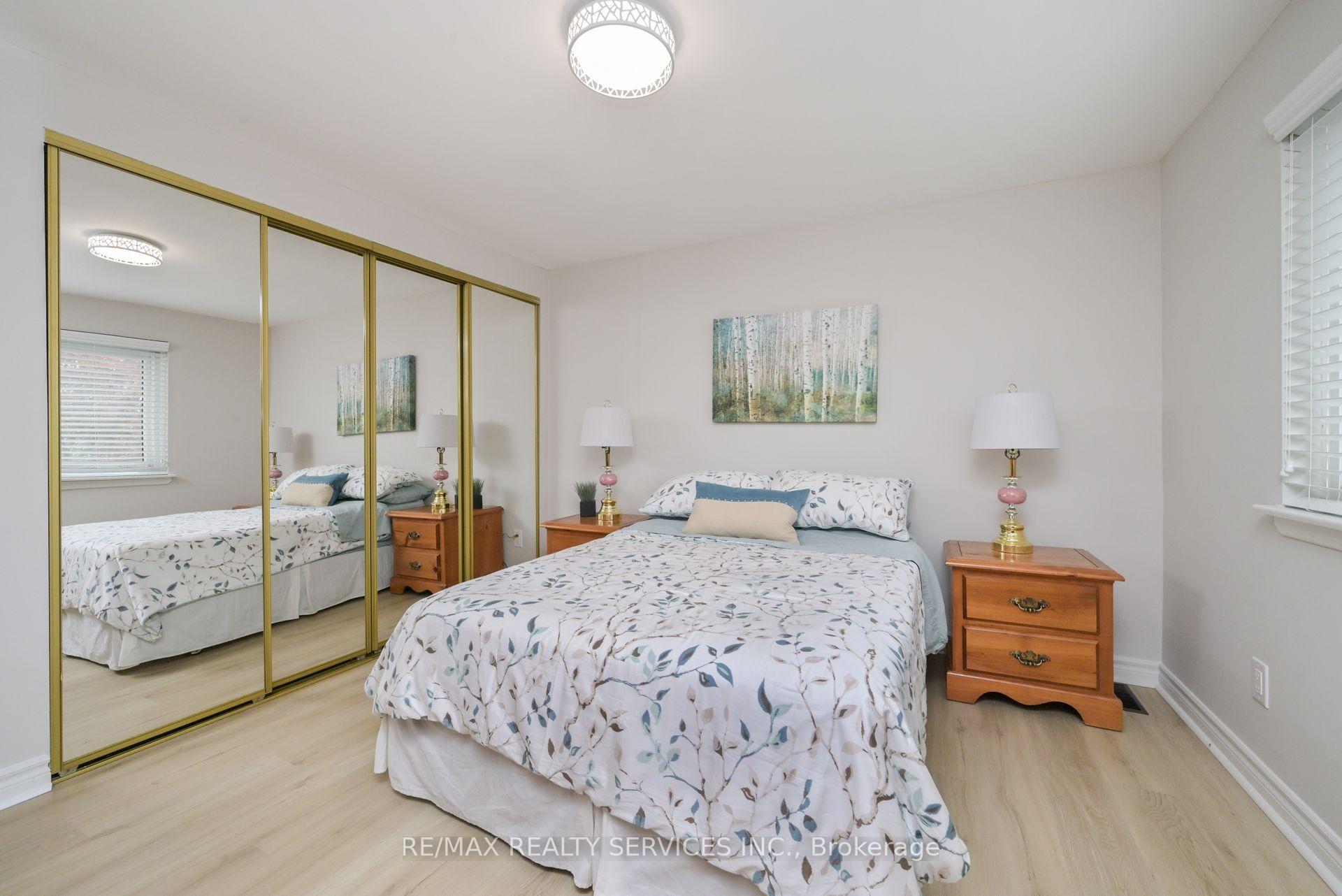 Photo 20 of 23 Governor Grove Crescent, Brampton, Brampton South — HOMEH