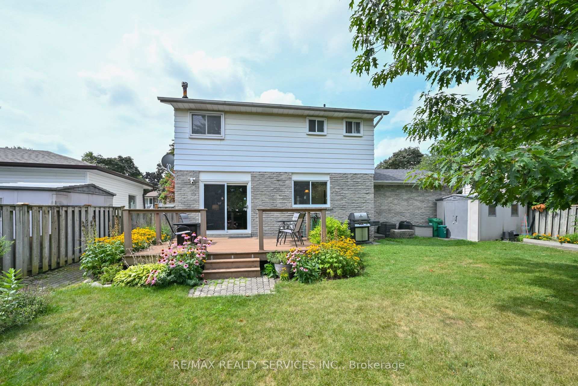 Photo 32 of 23 Governor Grove Crescent, Brampton, Brampton South — HOMEH