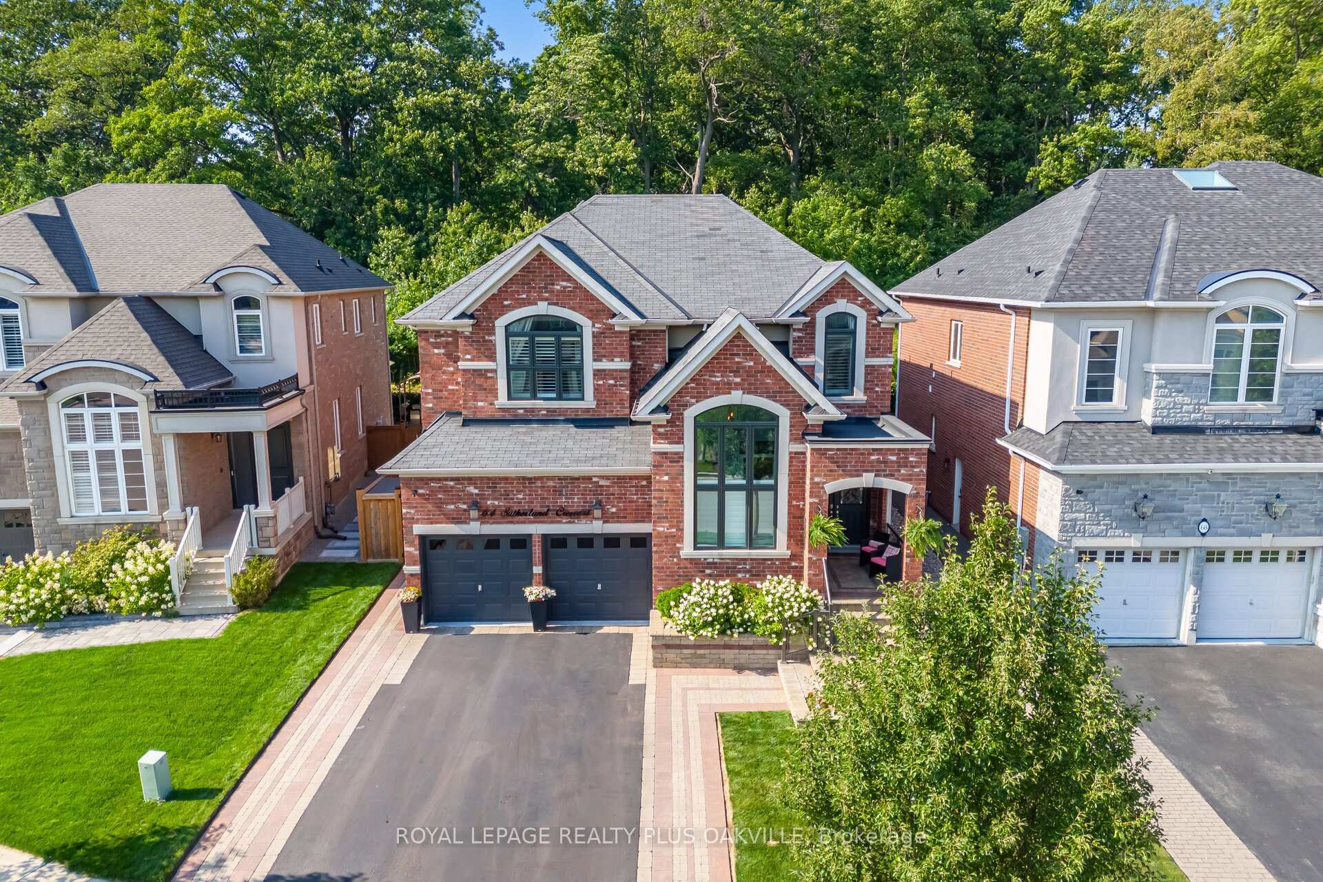 Photo 1 of 64 Sutherland Crescent, Hamilton, Meadowlands — HOMEH