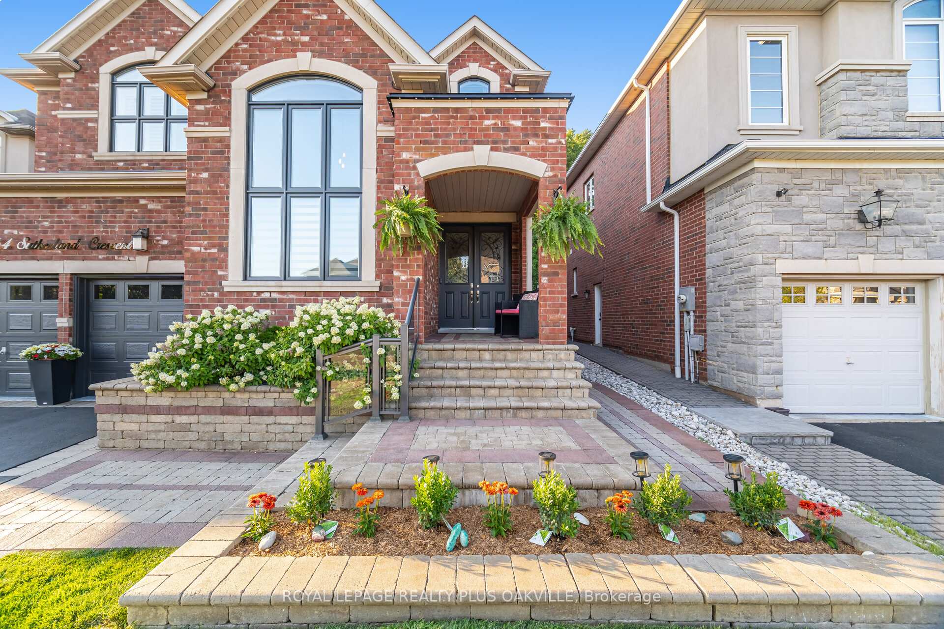 Photo 6 of 64 Sutherland Crescent, Hamilton, Meadowlands — HOMEH
