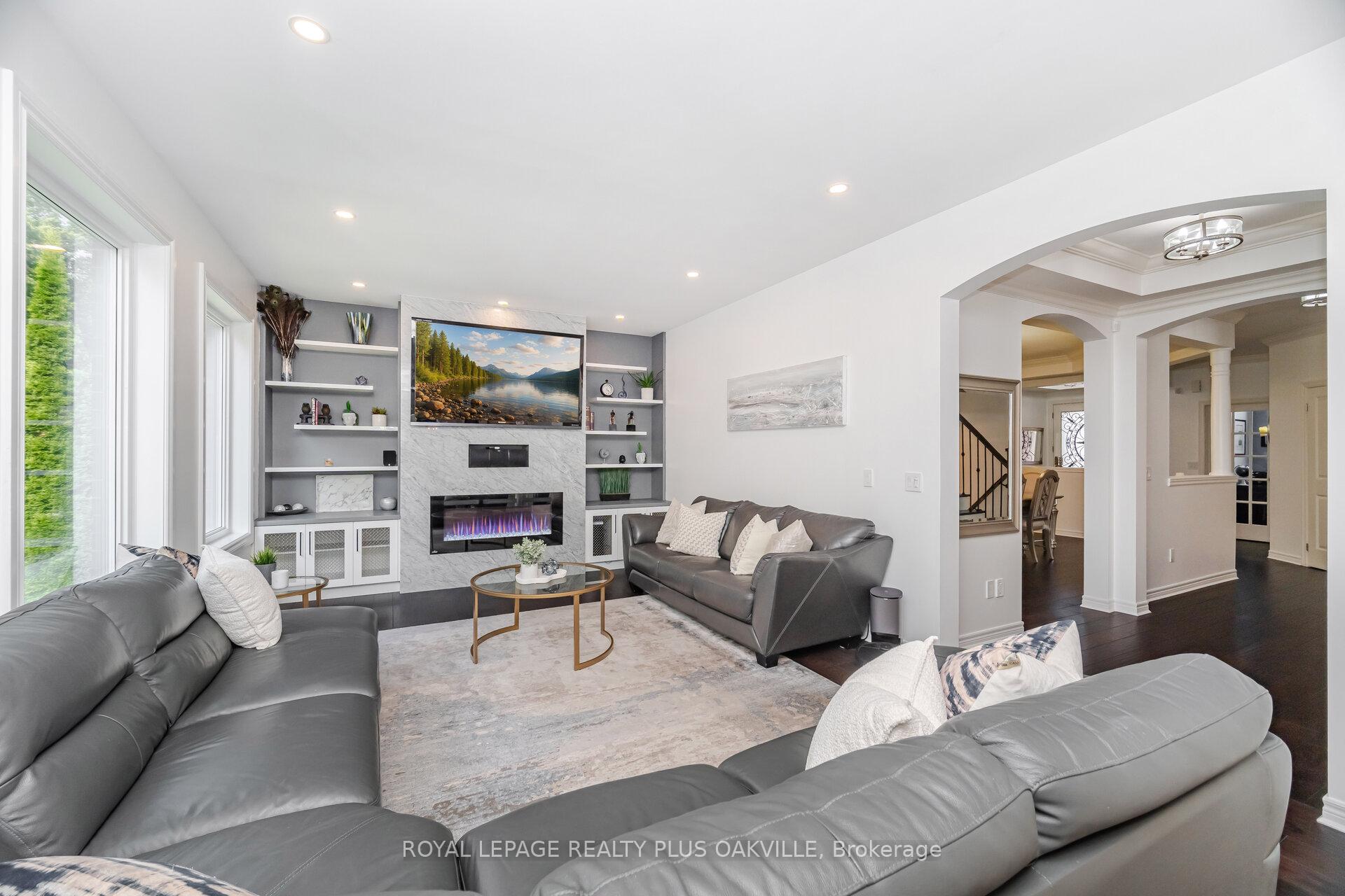 Photo 11 of 64 Sutherland Crescent, Hamilton, Meadowlands — HOMEH