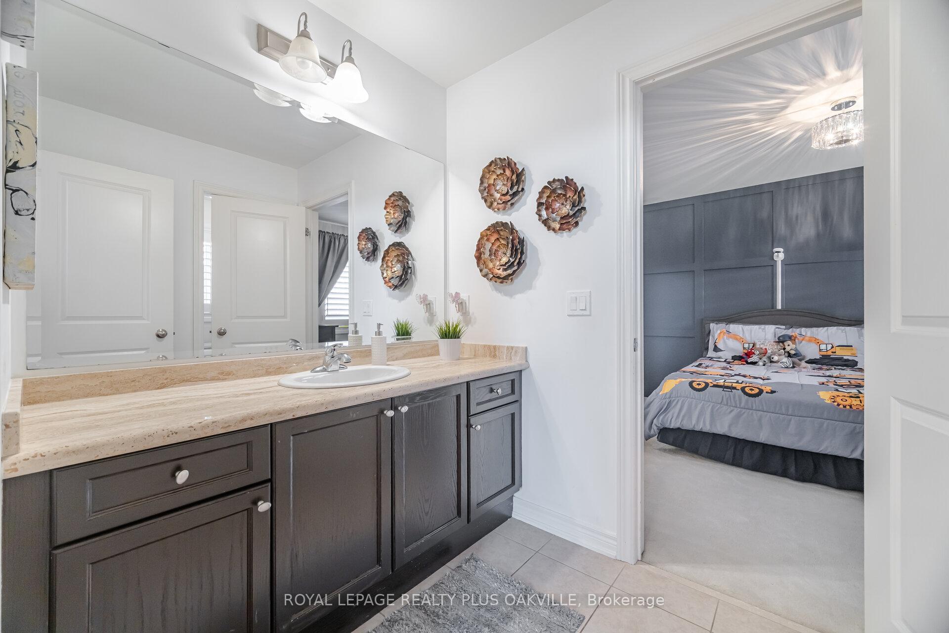 Photo 53 of 64 Sutherland Crescent, Hamilton, Meadowlands — HOMEH