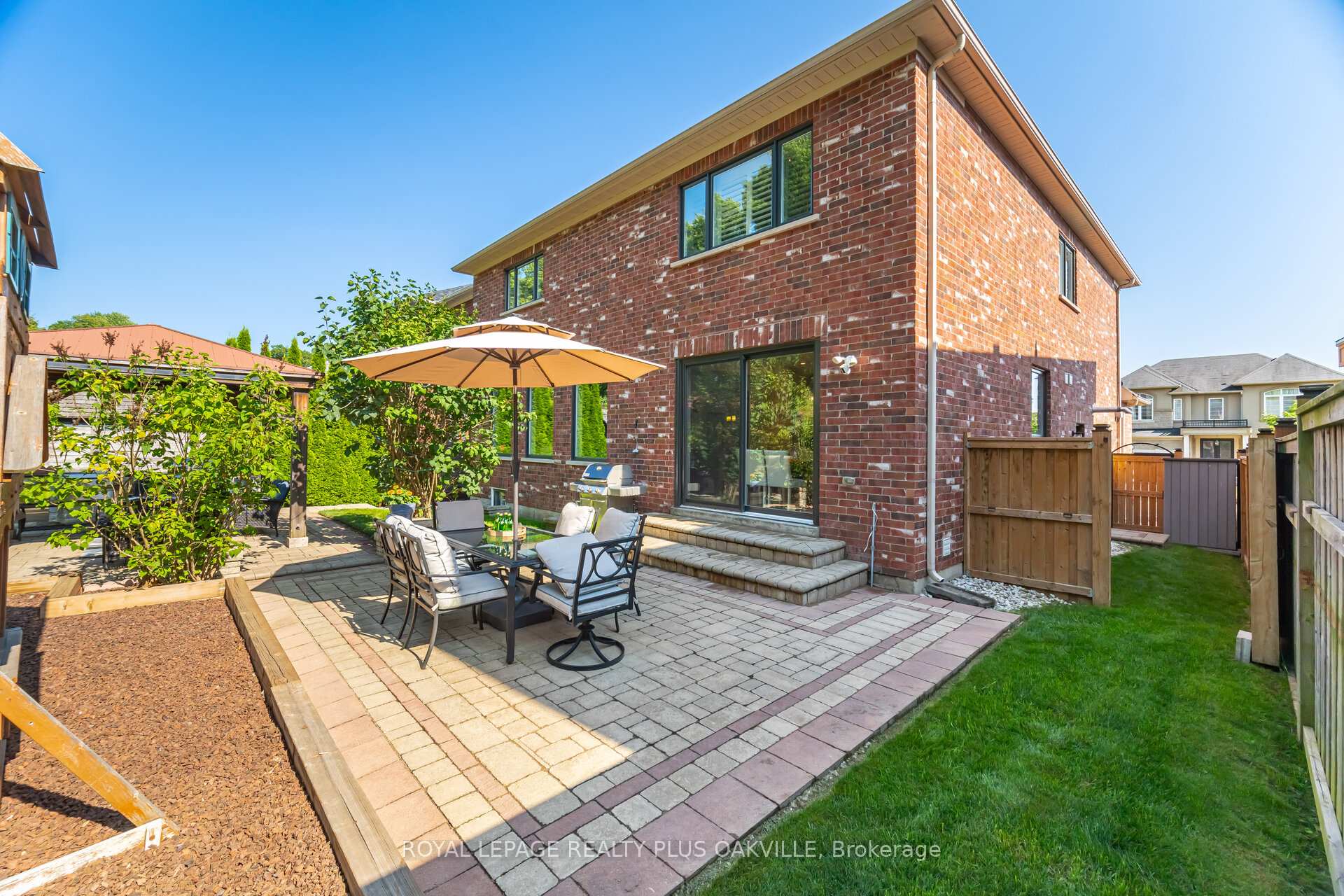 Photo 98 of 64 Sutherland Crescent, Hamilton, Meadowlands — HOMEH