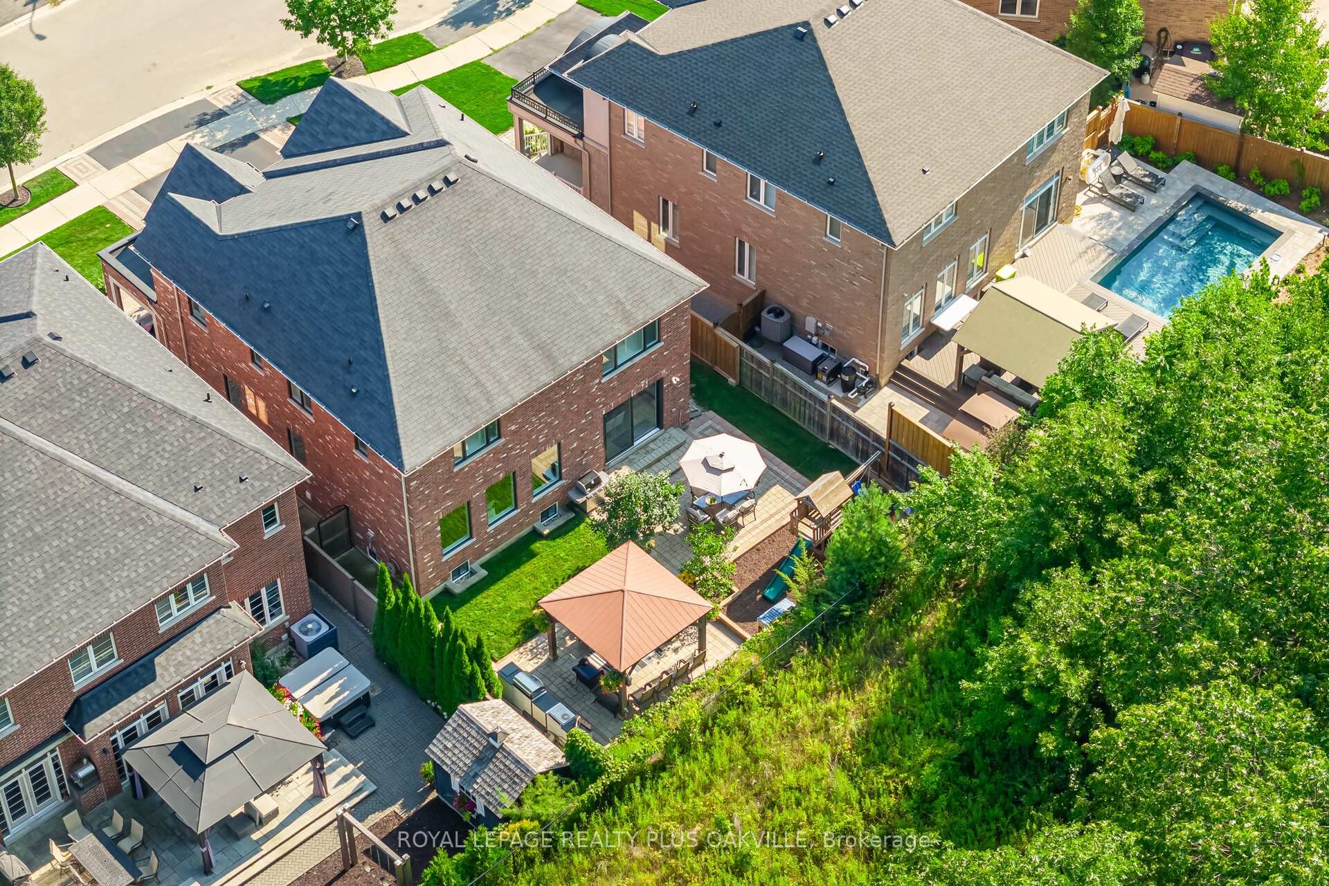 Photo 100 of 64 Sutherland Crescent, Hamilton, Meadowlands — HOMEH