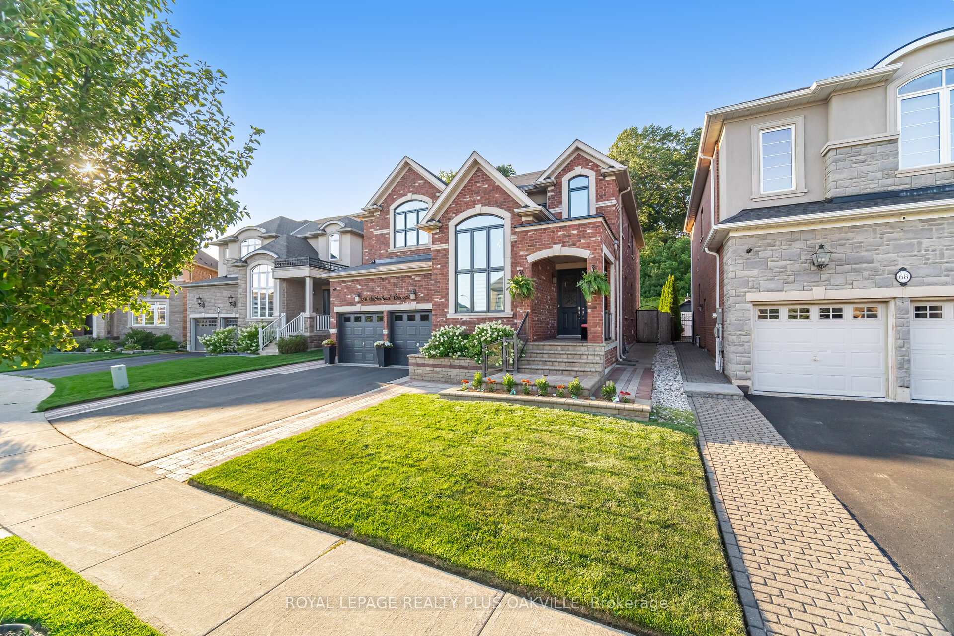 Photo 24 of 64 Sutherland Crescent, Hamilton, Meadowlands — HOMEH