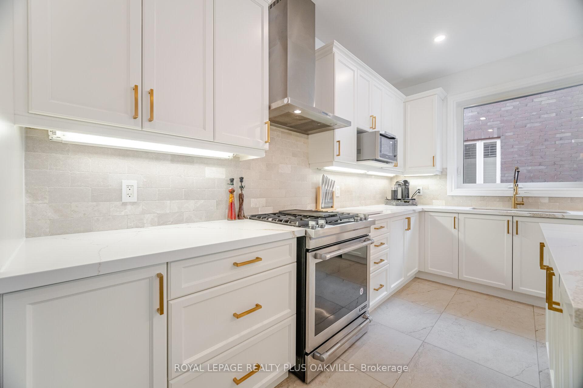Photo 37 of 64 Sutherland Crescent, Hamilton, Meadowlands — HOMEH